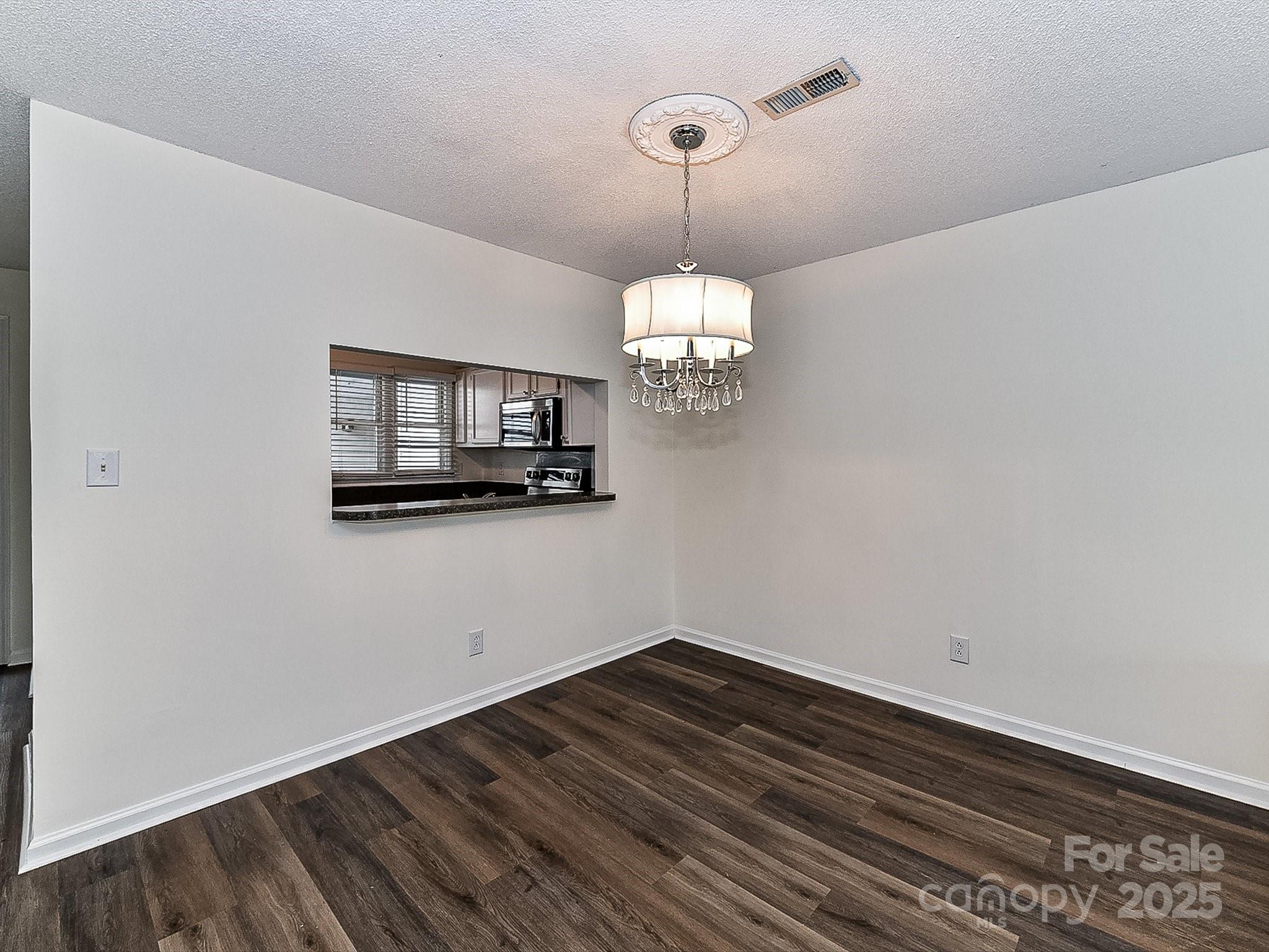 2715 Selwyn Avenue Unit: 42
