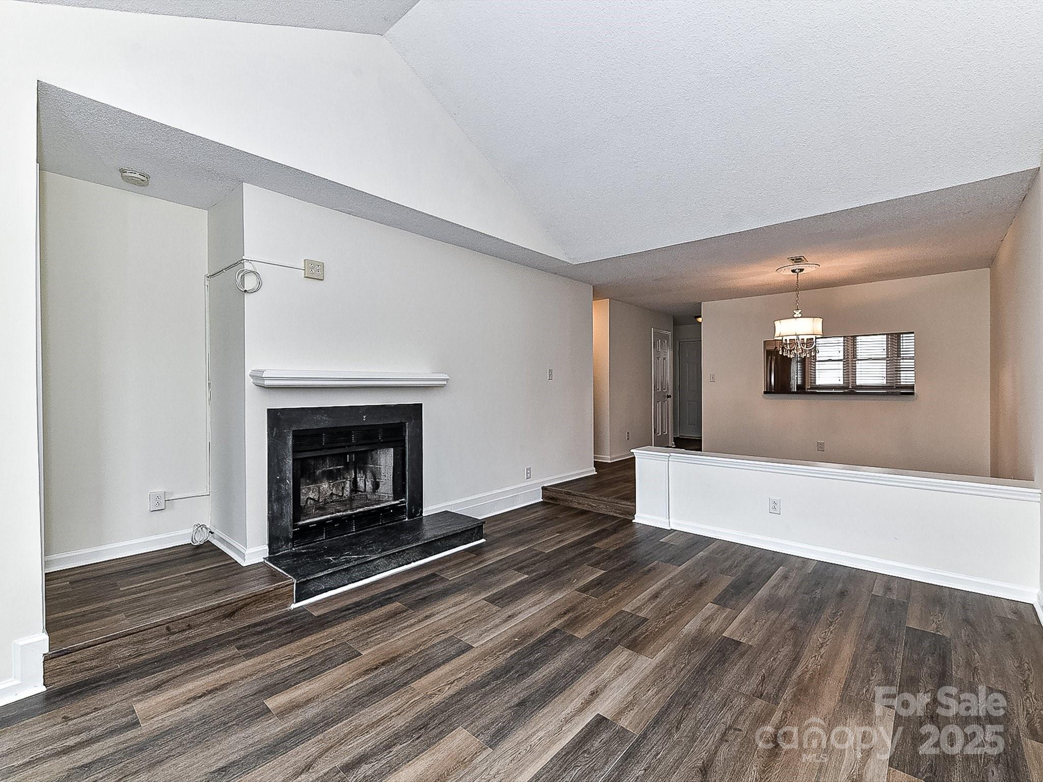 2715 Selwyn Avenue Unit: 42