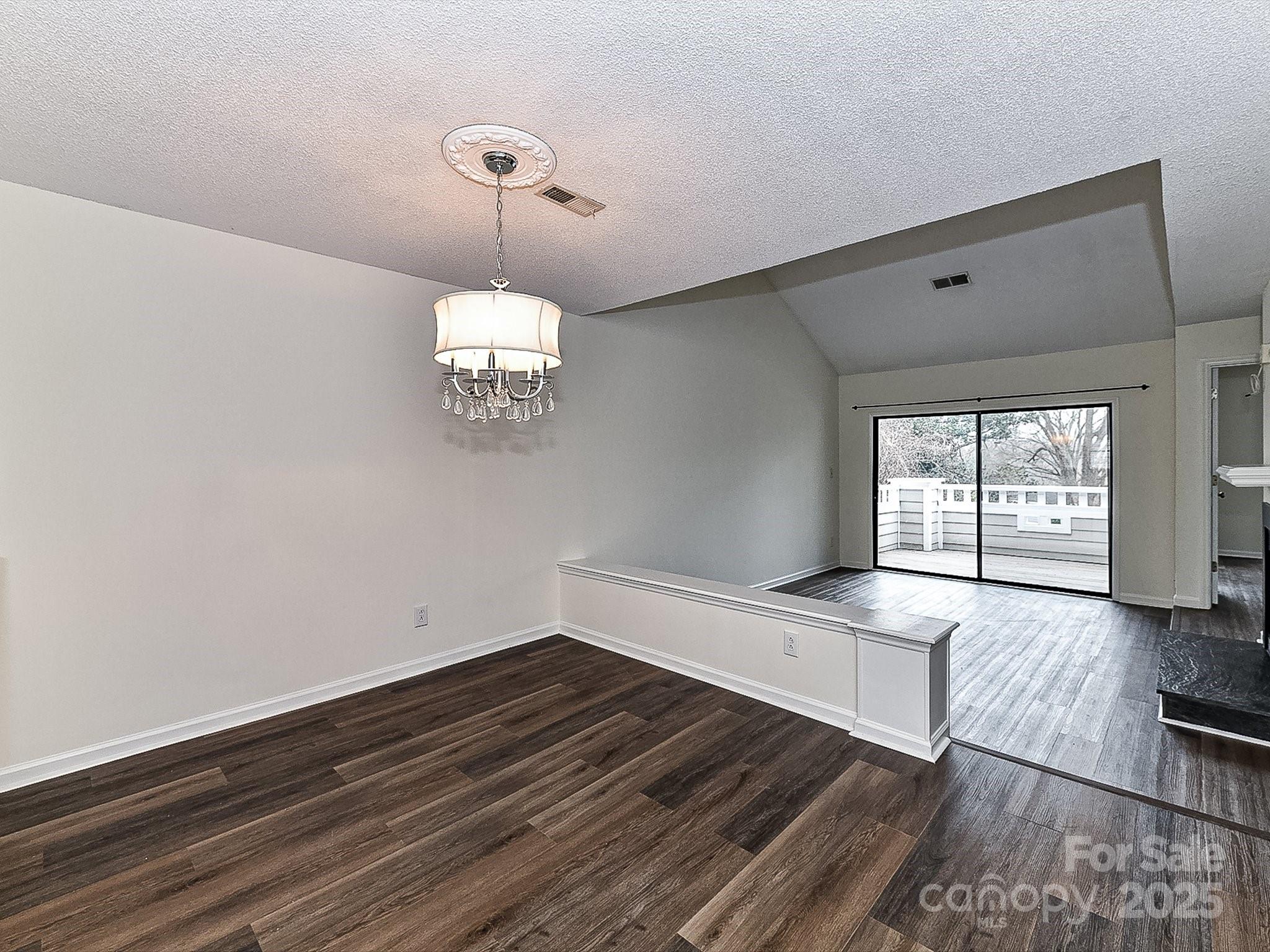 2715 Selwyn Avenue Unit: 42