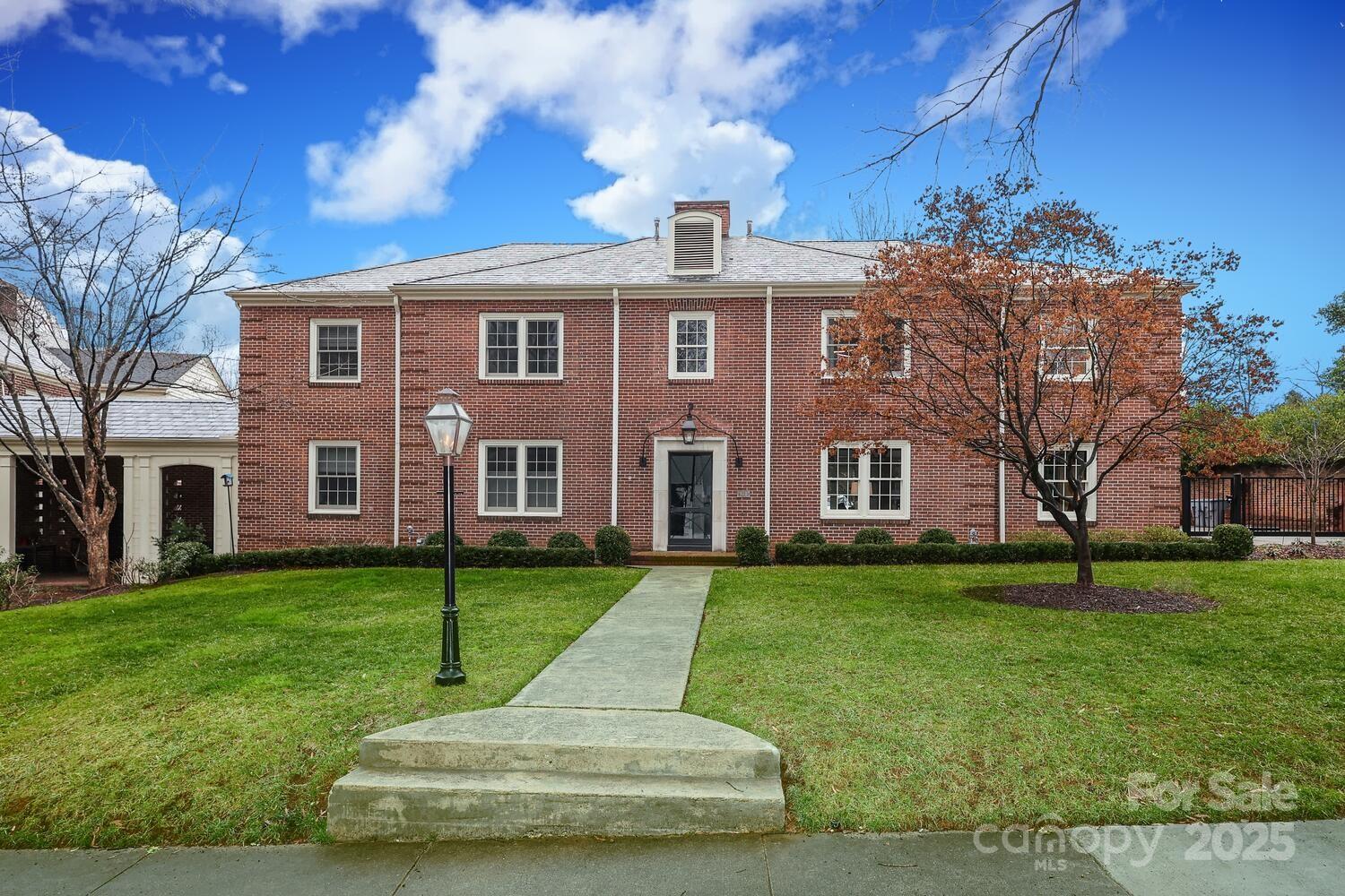 930 Ardsley Road