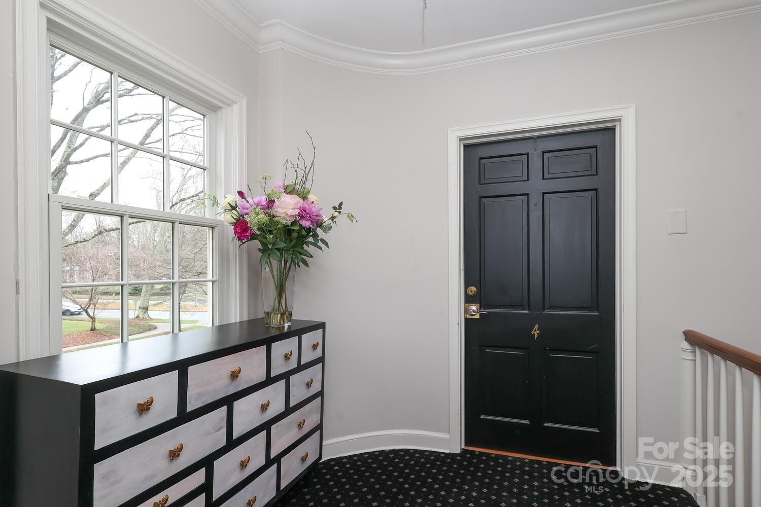 930 Ardsley Road