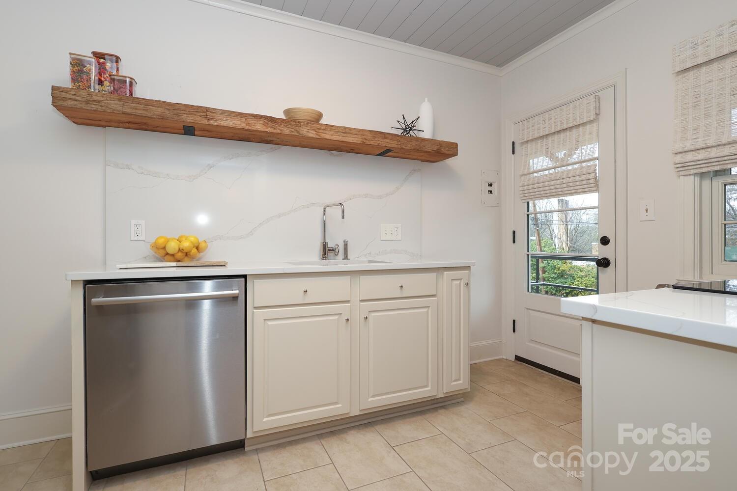 930 Ardsley Road