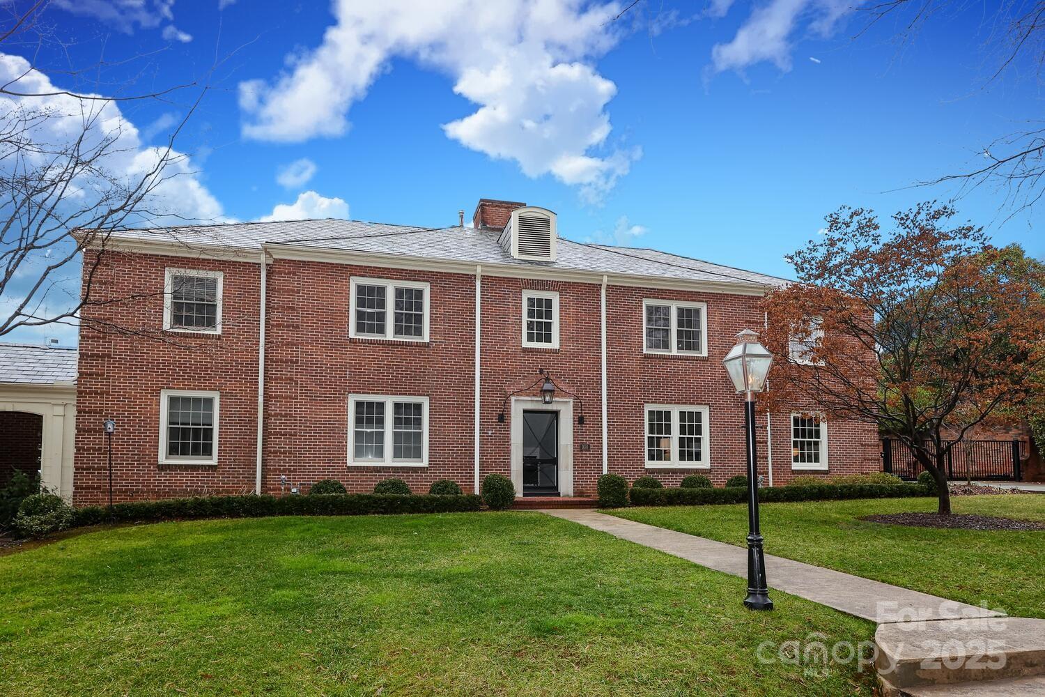 930 Ardsley Road