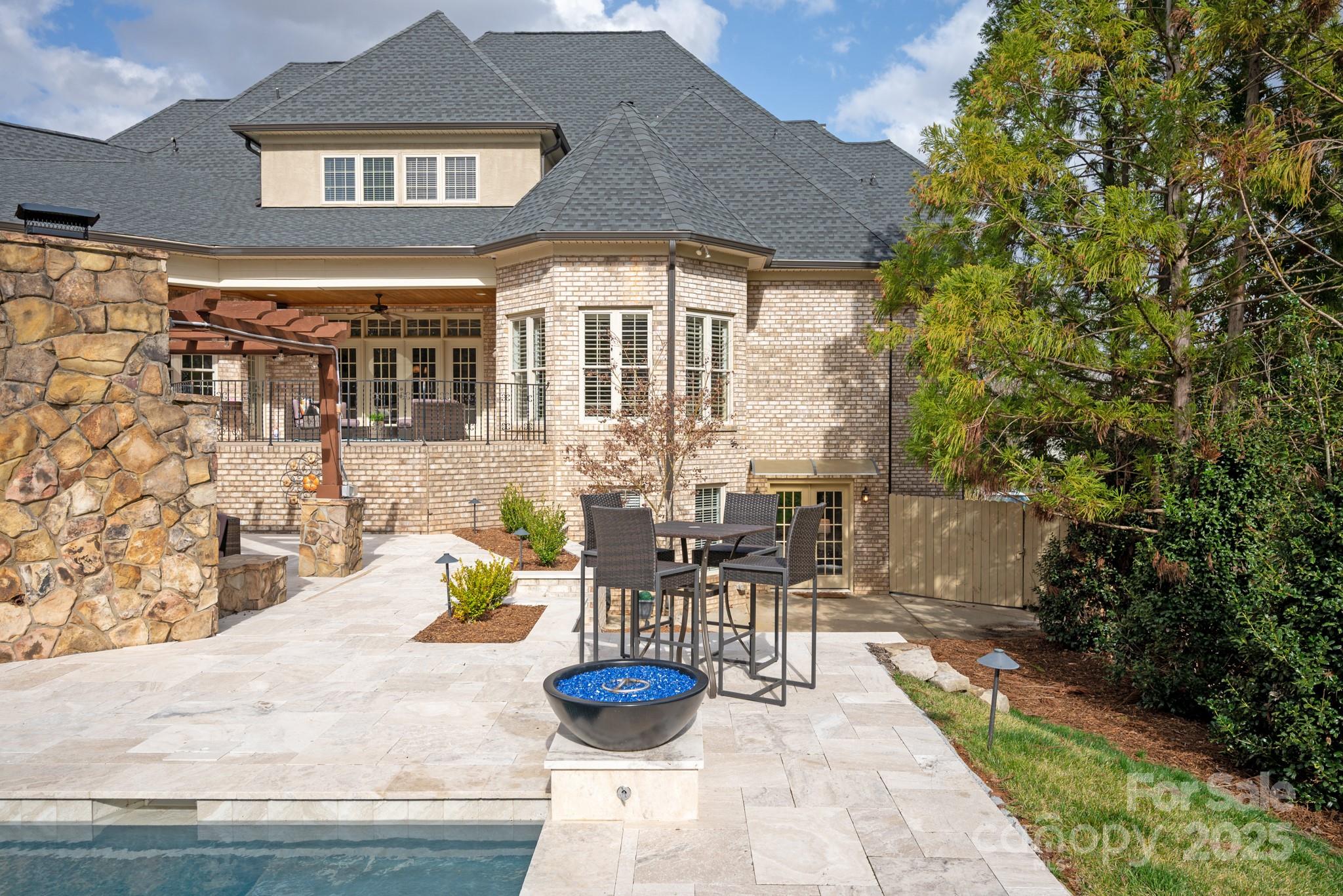 1506 Venetian Way Drive