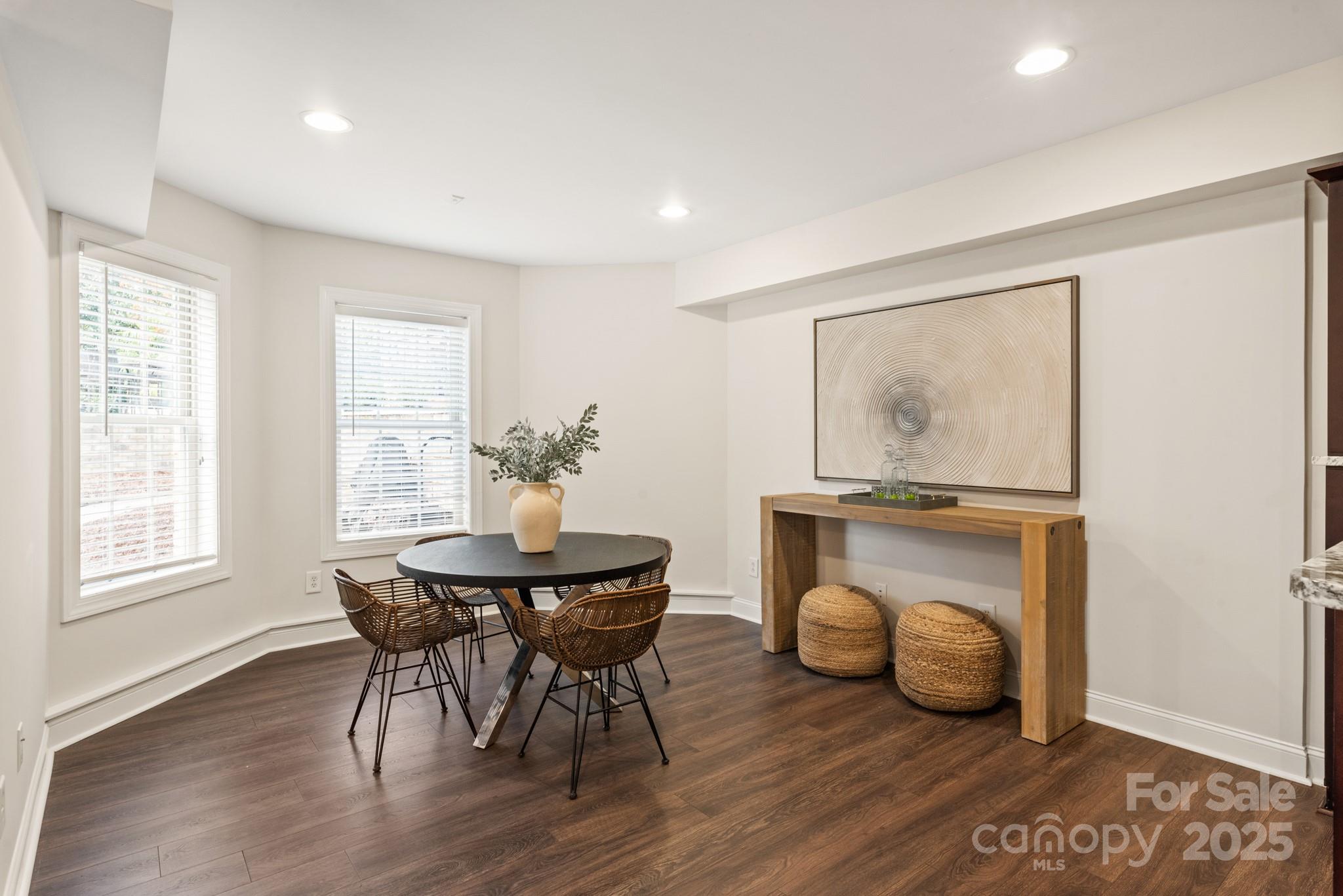 1506 Venetian Way Drive