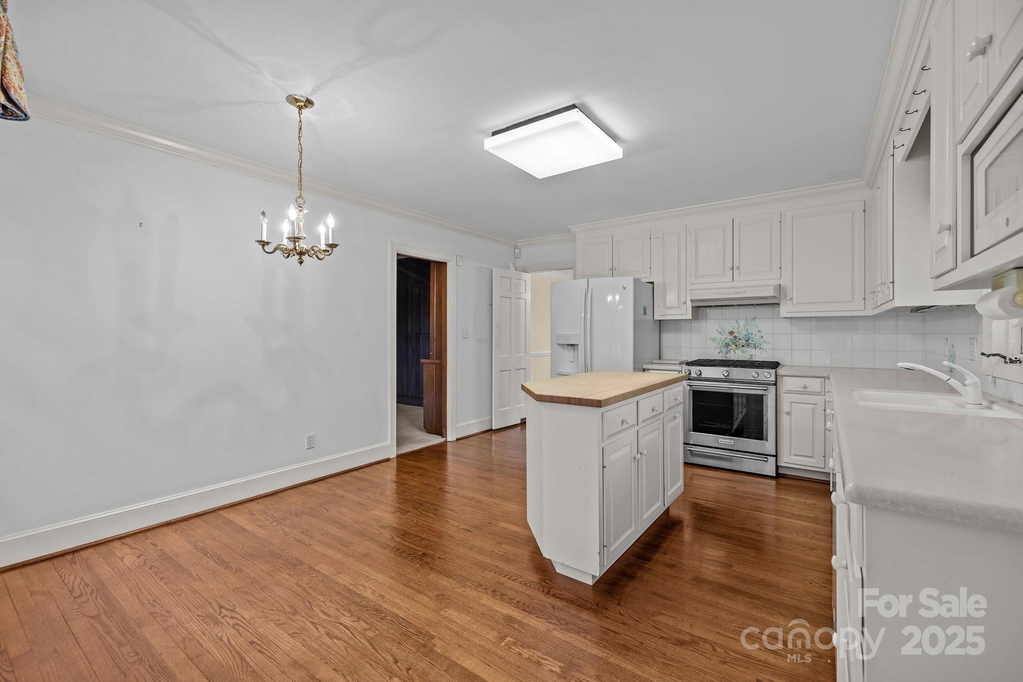3107 Cloverfield Road