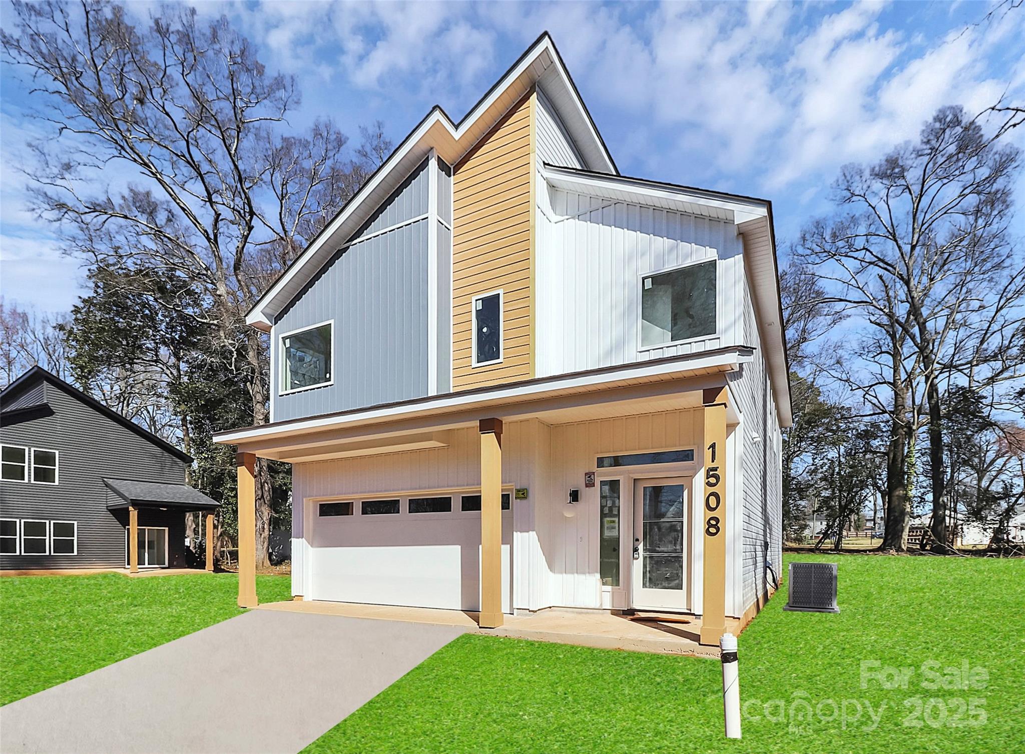 1508 Oak Street