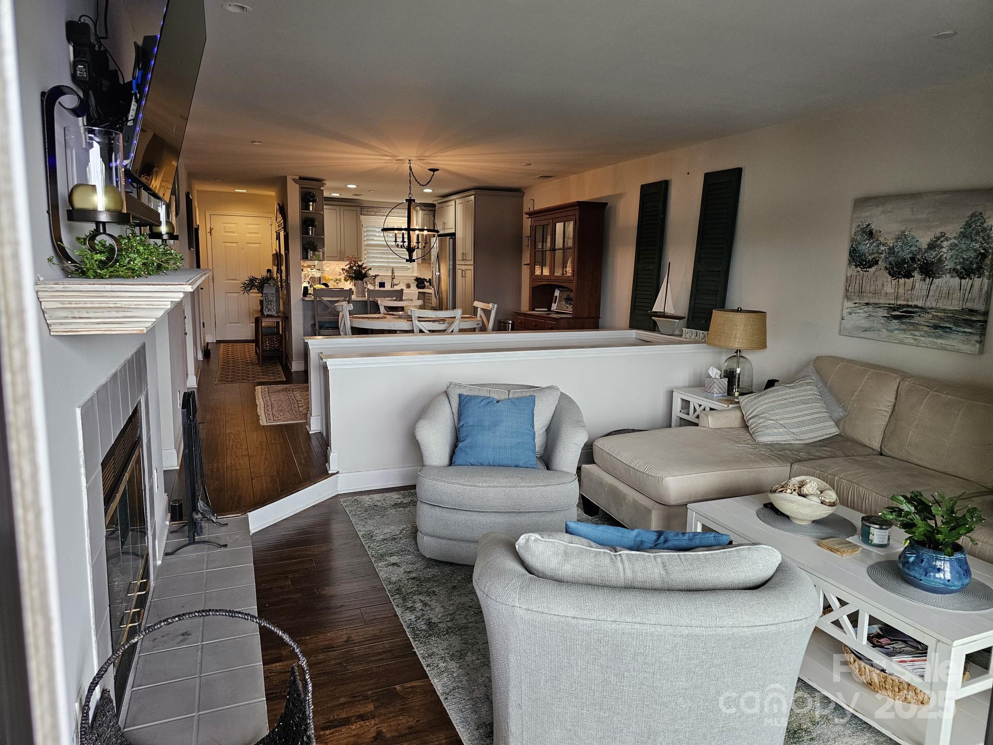 9709 Emerald Point Drive Unit: 2