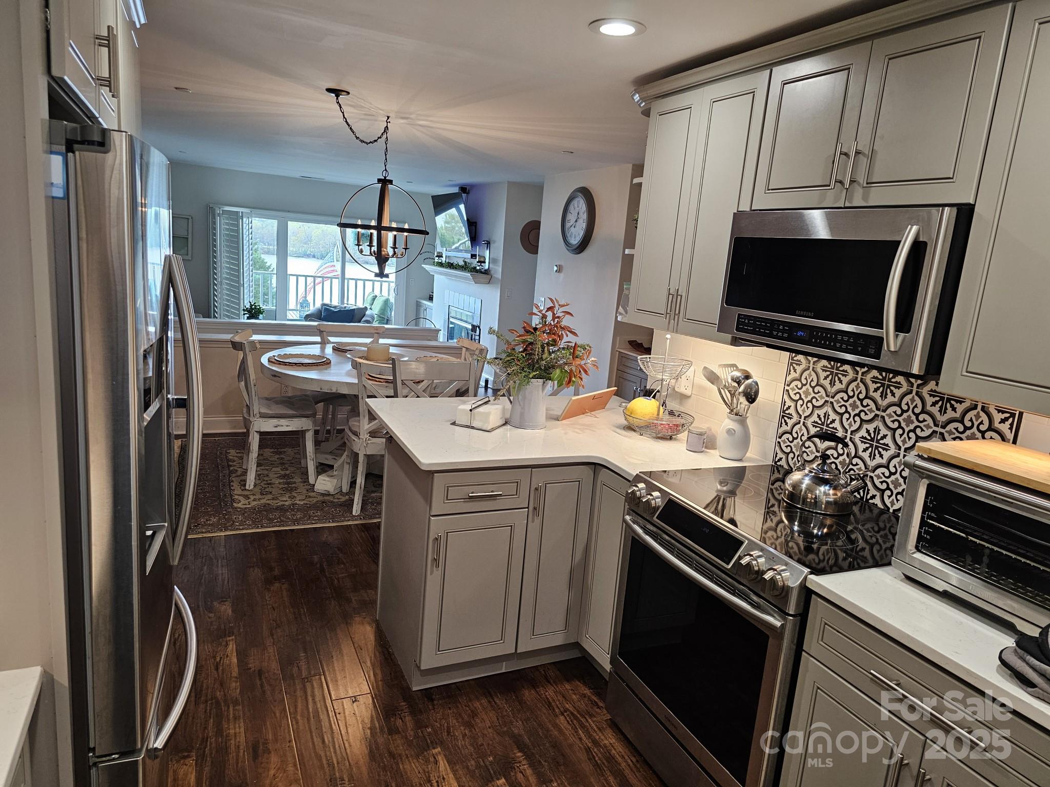 9709 Emerald Point Drive Unit: 2