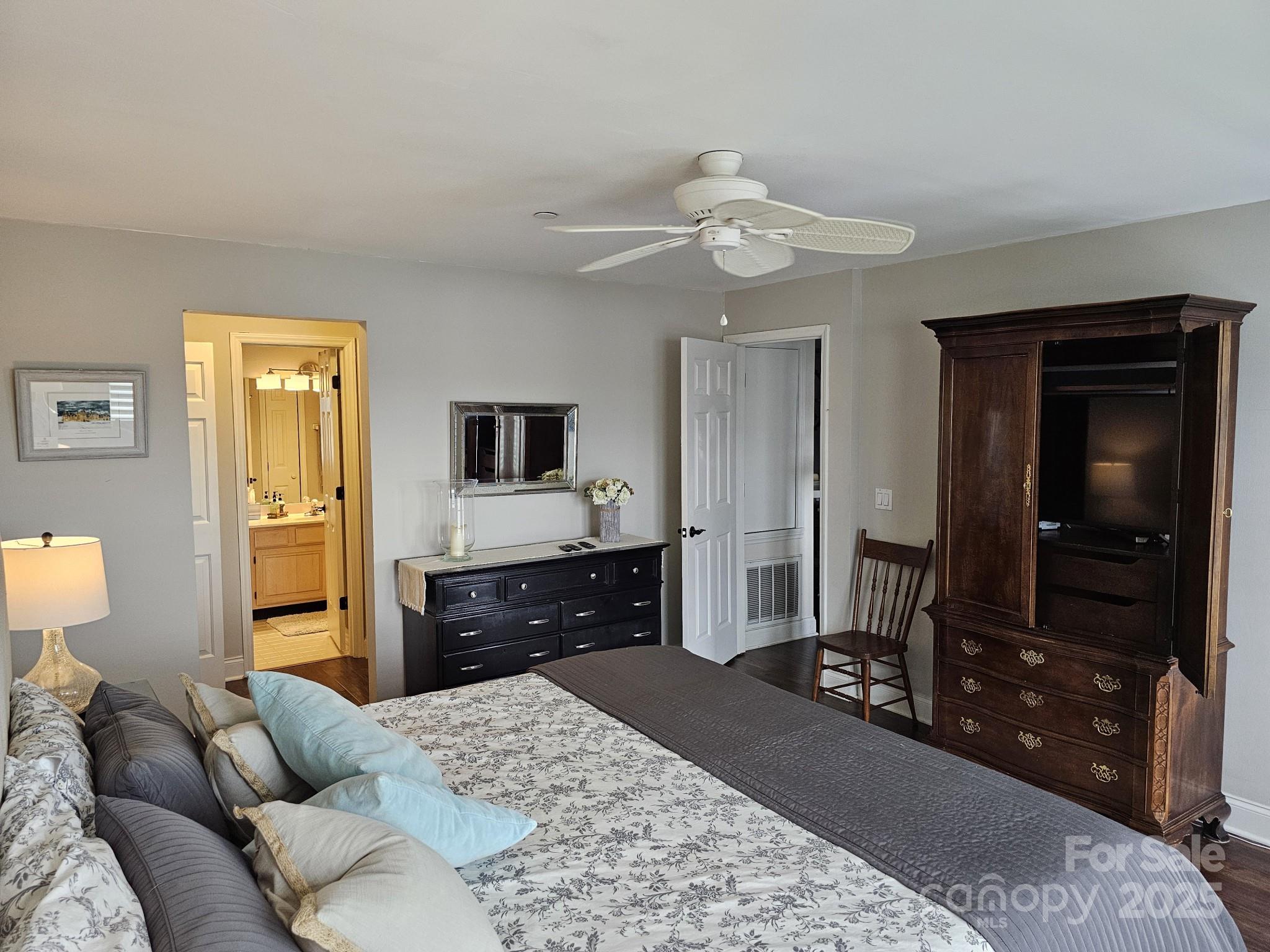 9709 Emerald Point Drive Unit: 2