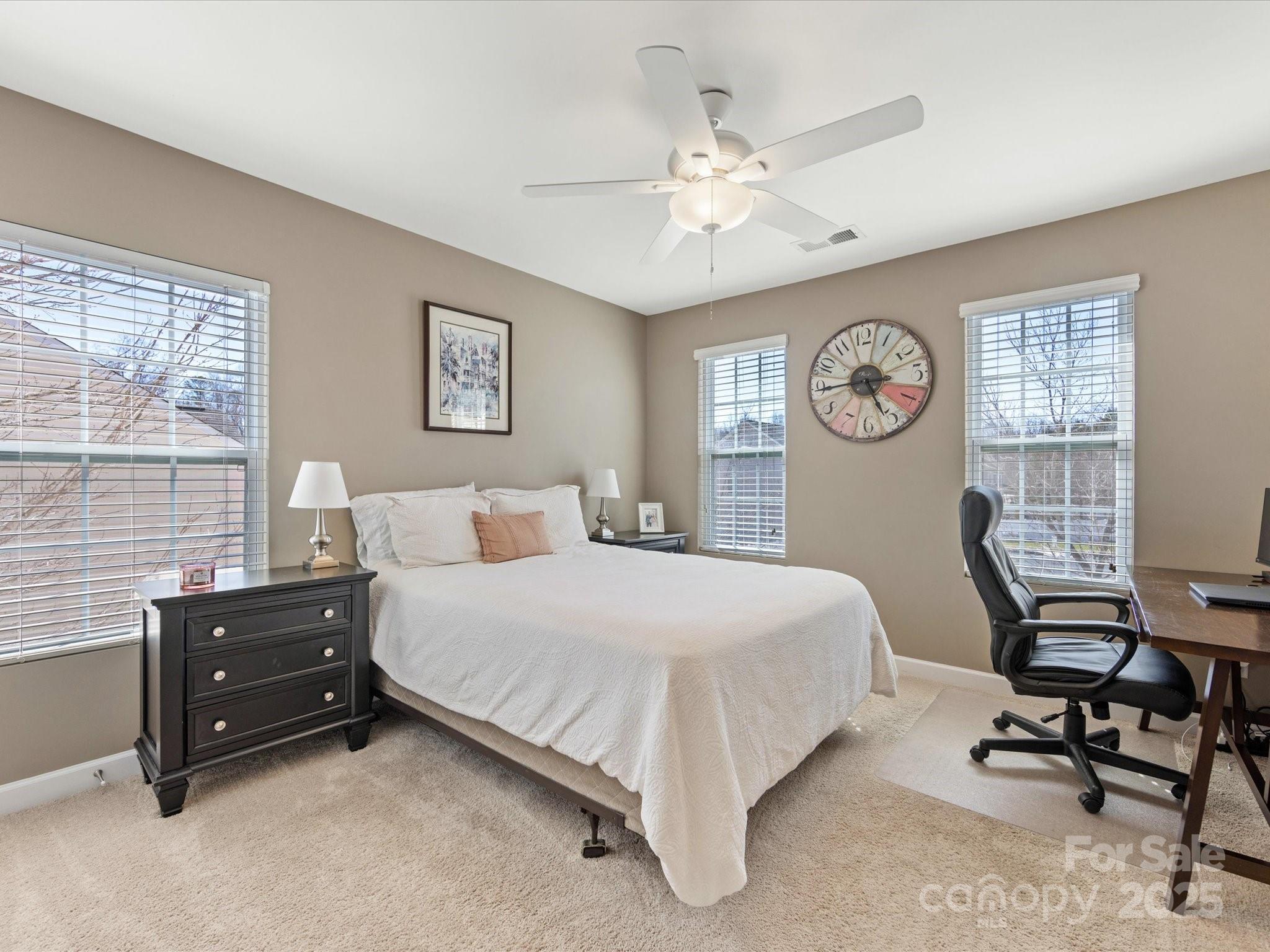 953 Vogel Way