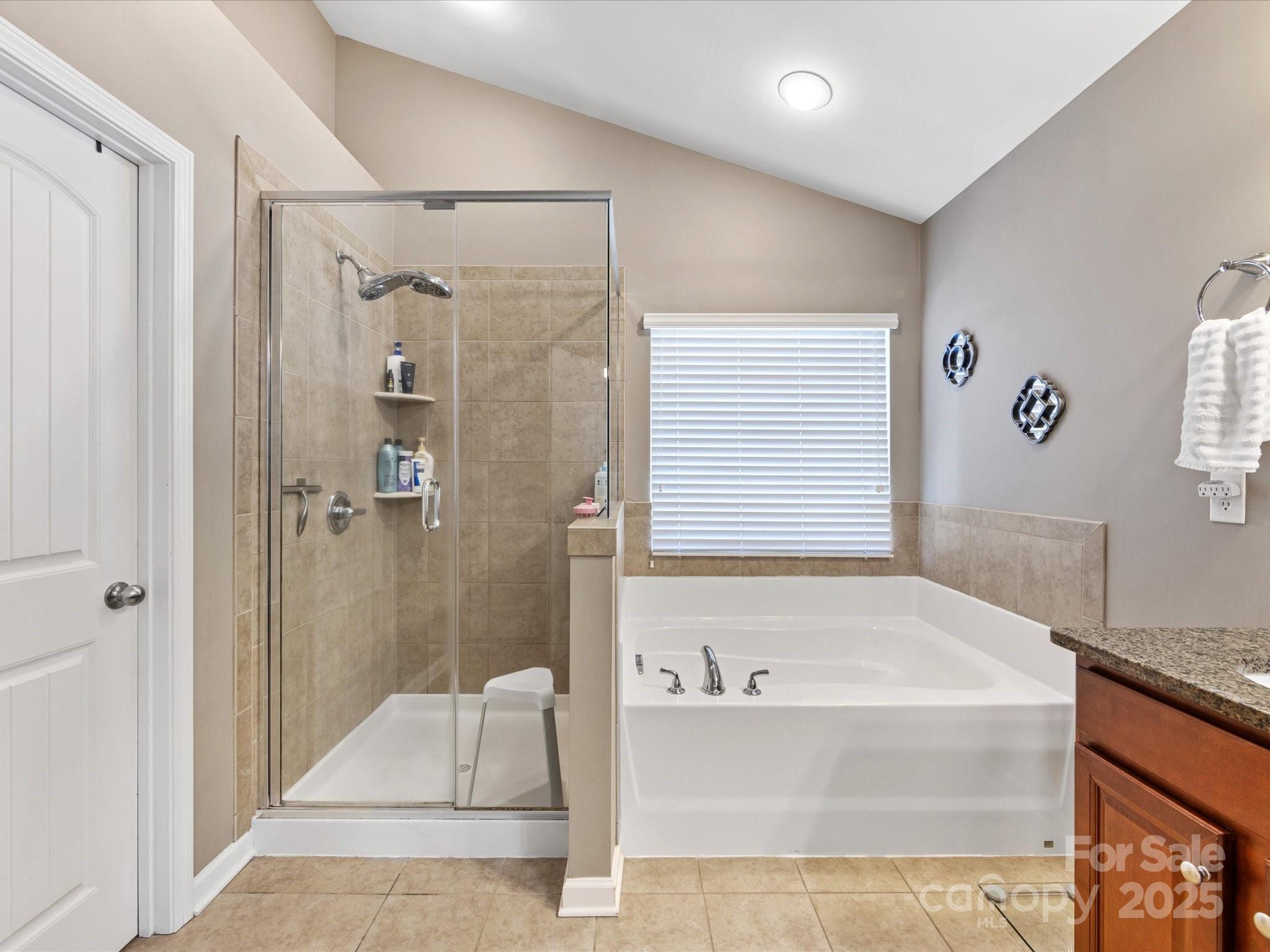 953 Vogel Way