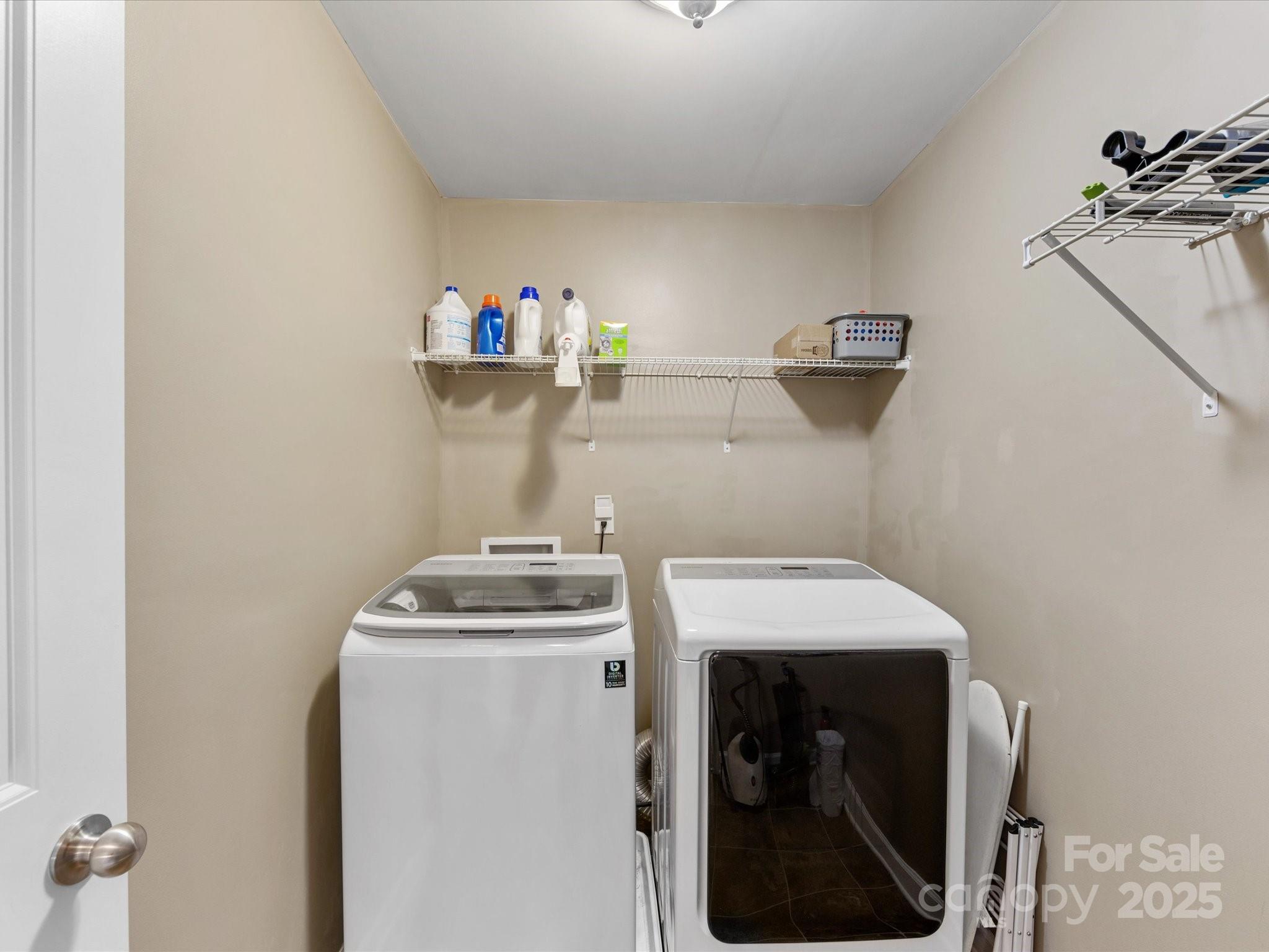 953 Vogel Way