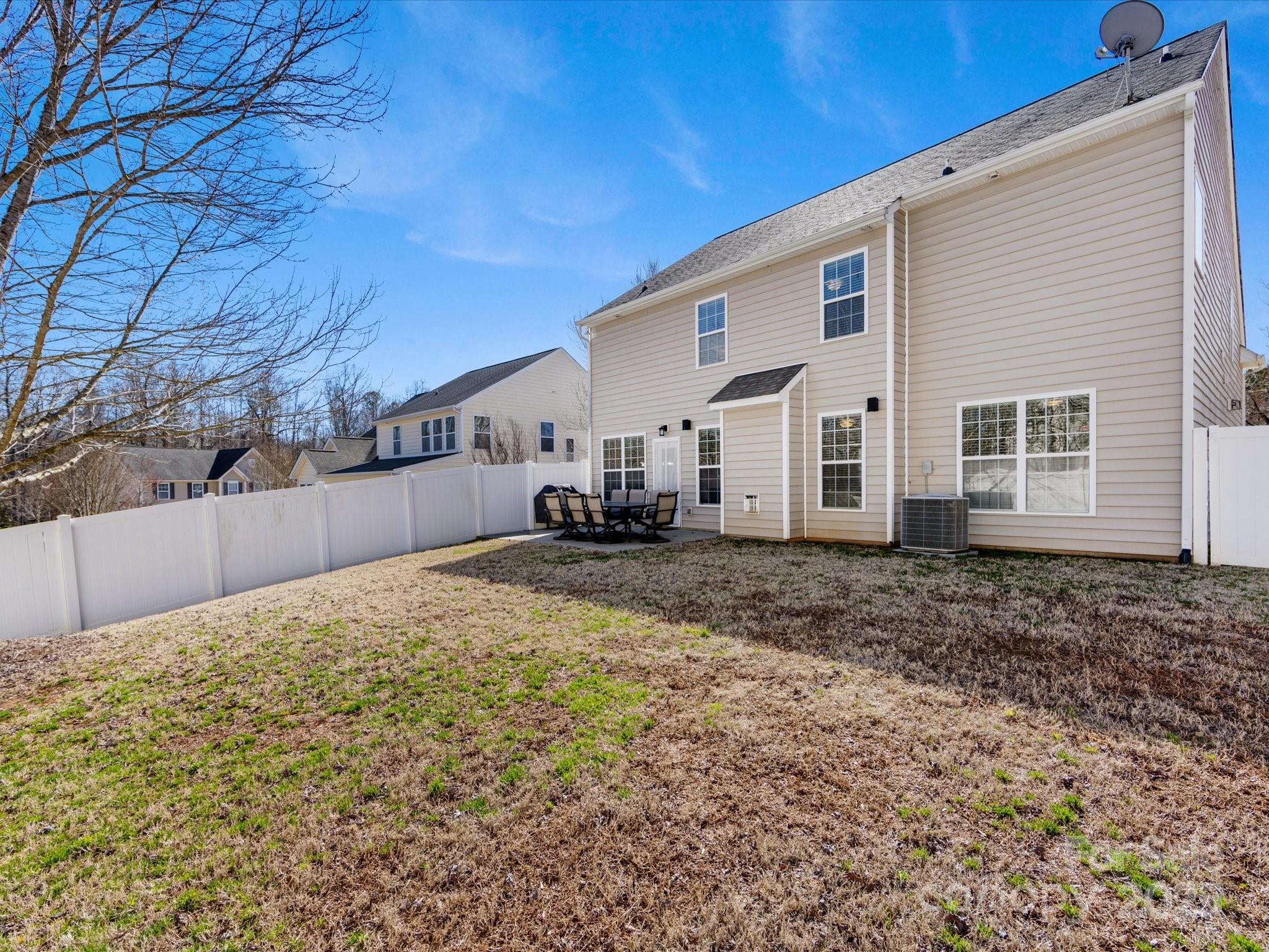 953 Vogel Way