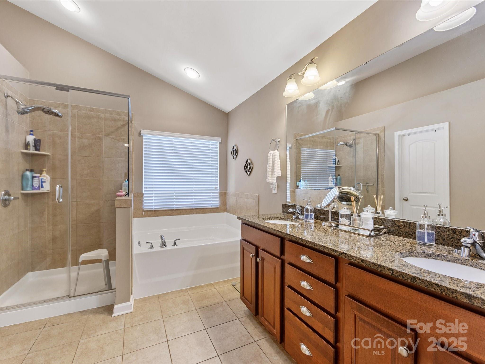 953 Vogel Way