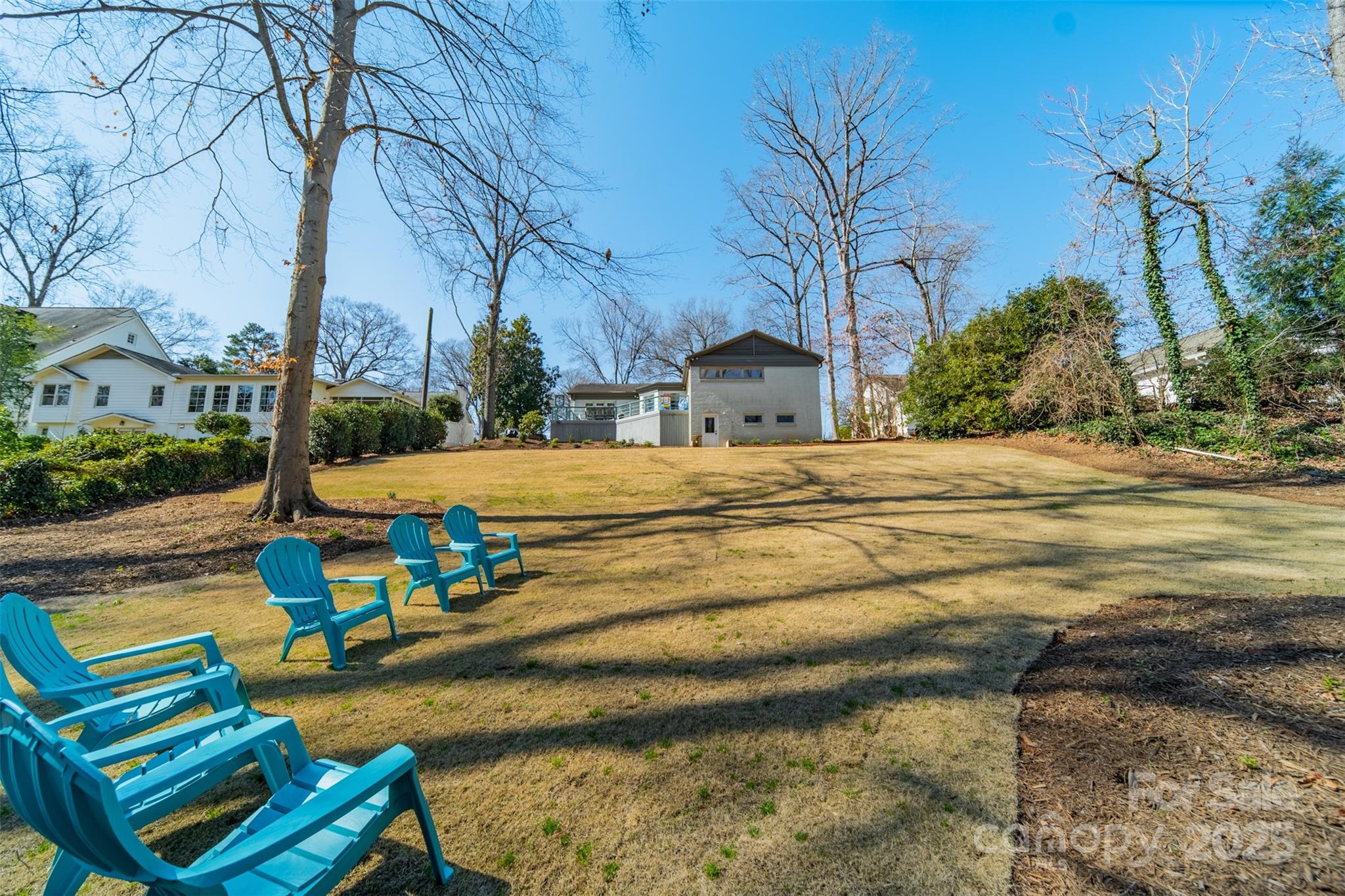 2501 Tanglewood Lane