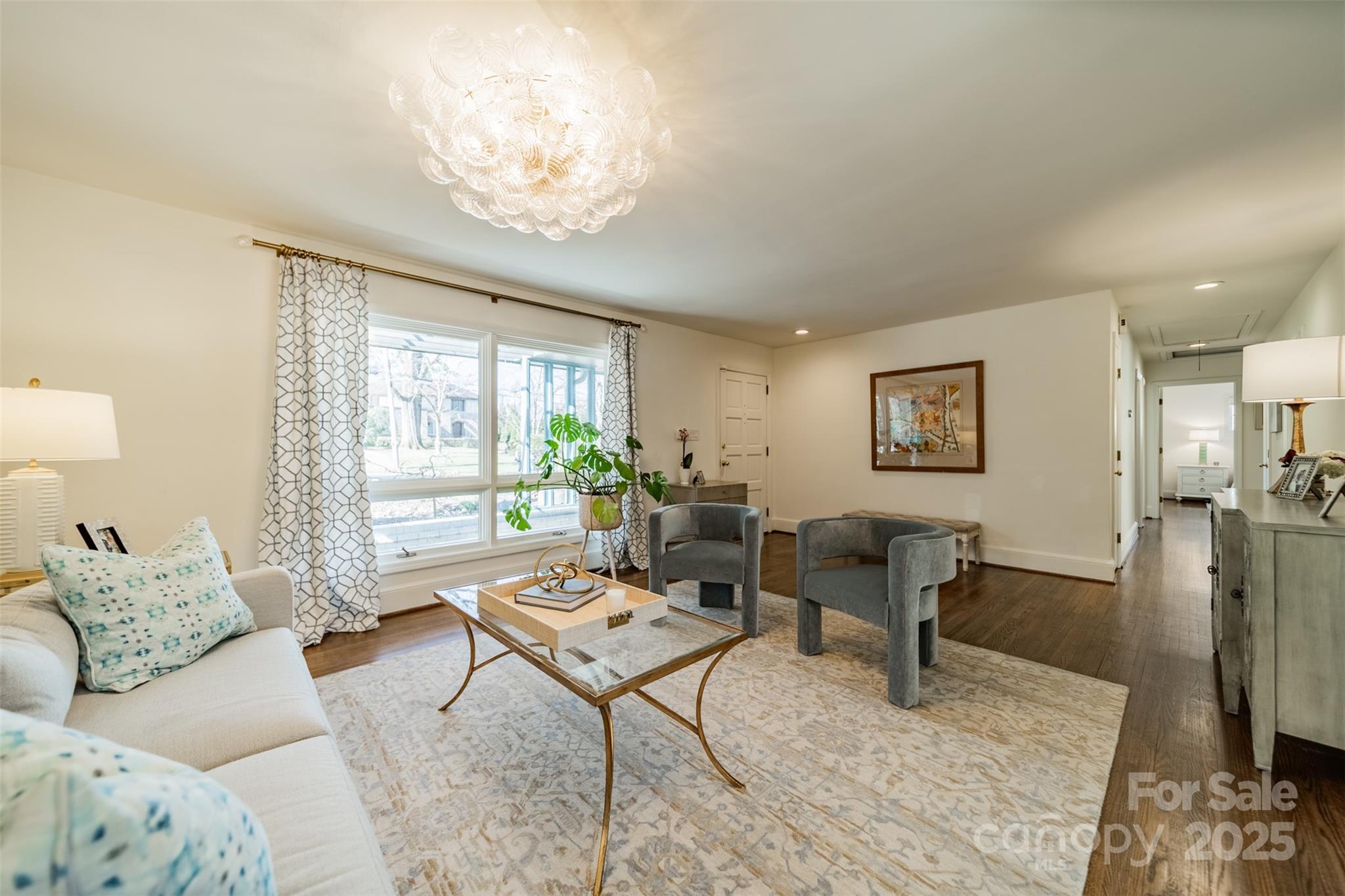 2501 Tanglewood Lane