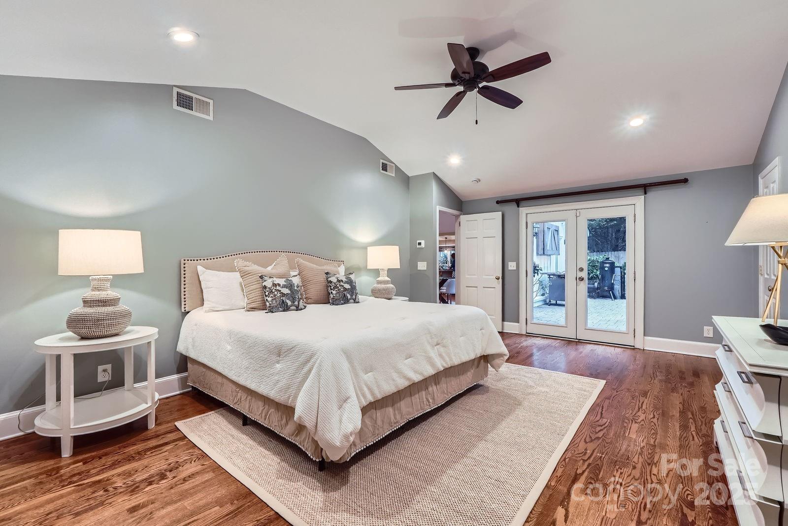 121 Wonderwood Drive
