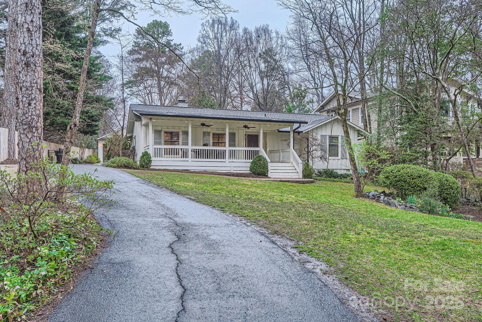 121 Wonderwood Drive