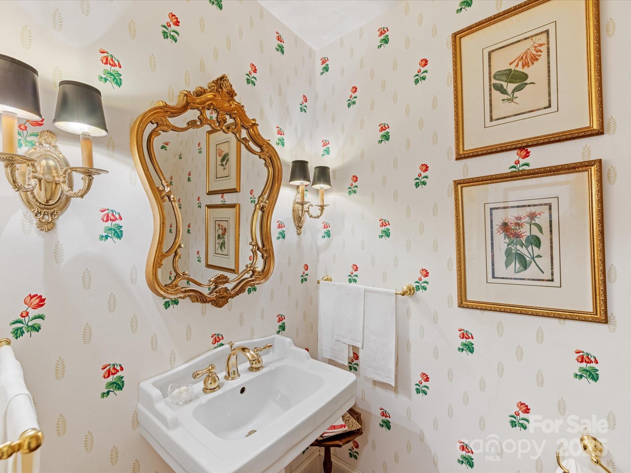 555 Manning Drive Unit: 7
