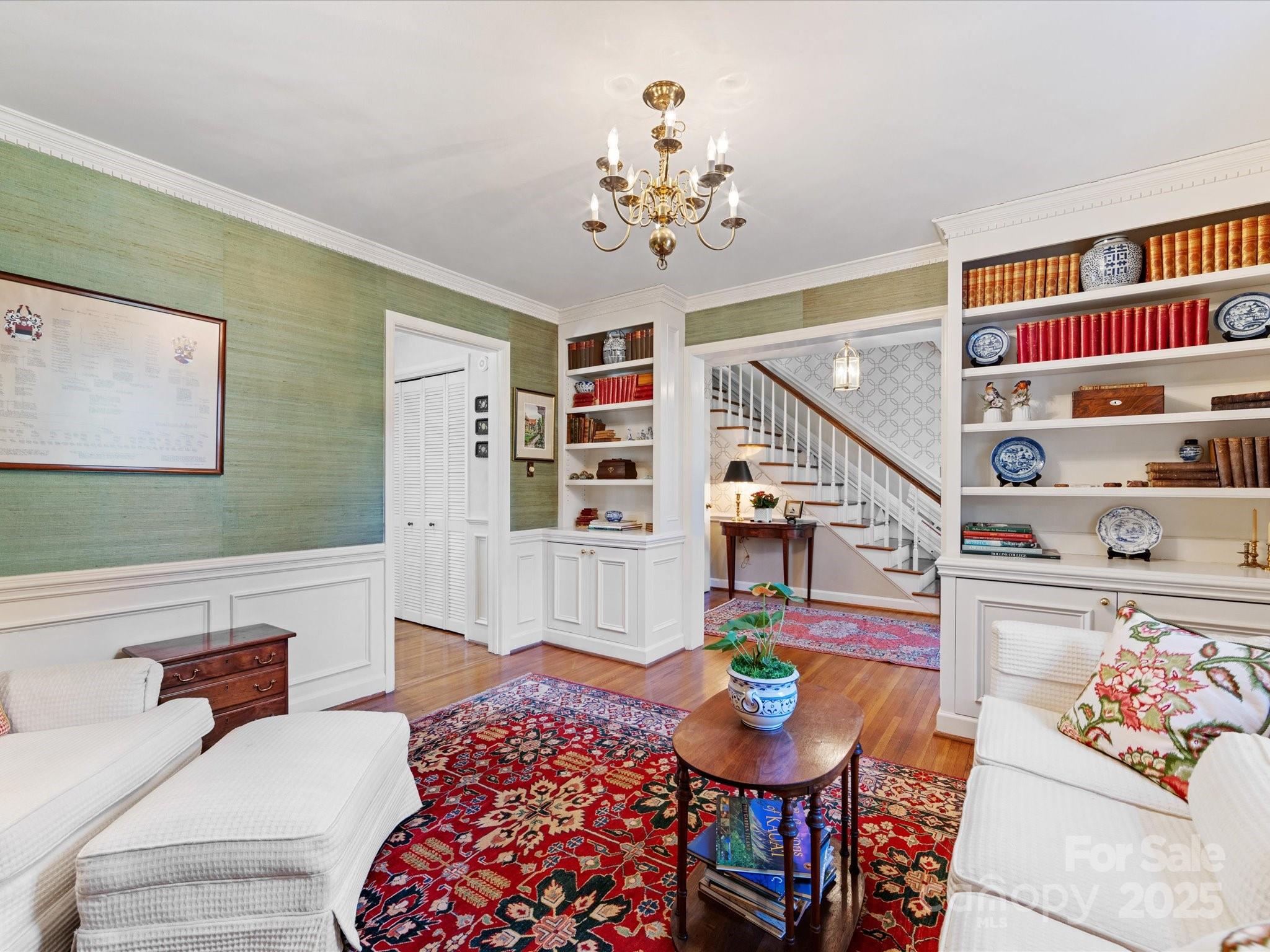 555 Manning Drive Unit: 7
