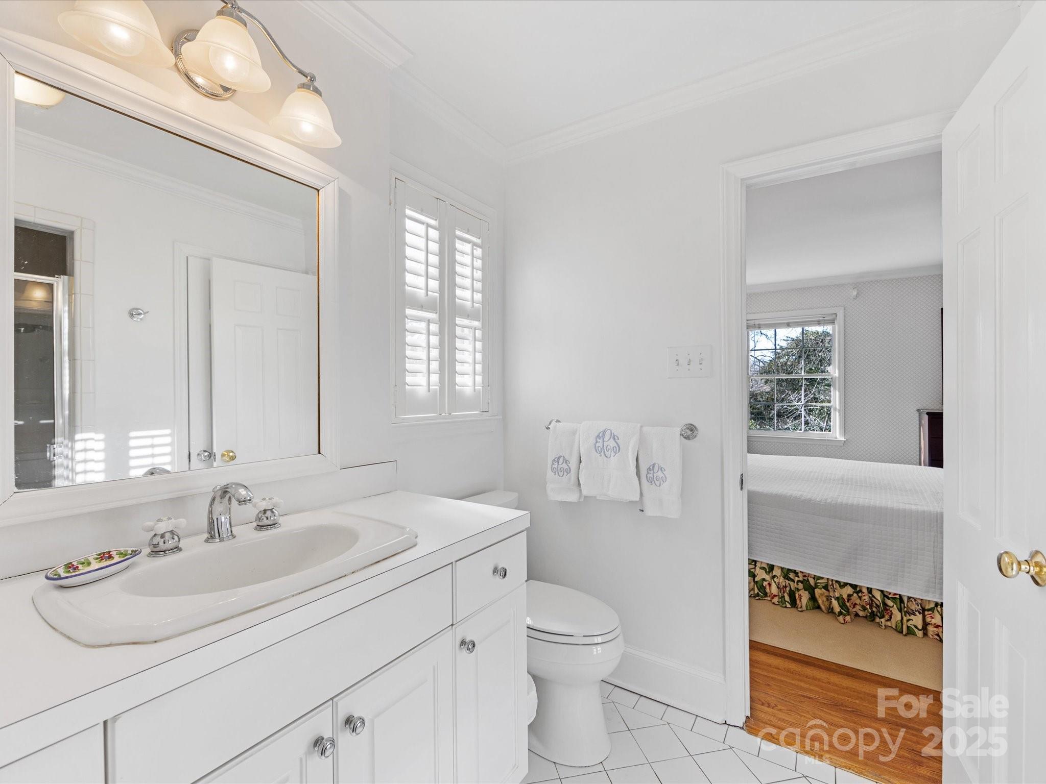 555 Manning Drive Unit: 7