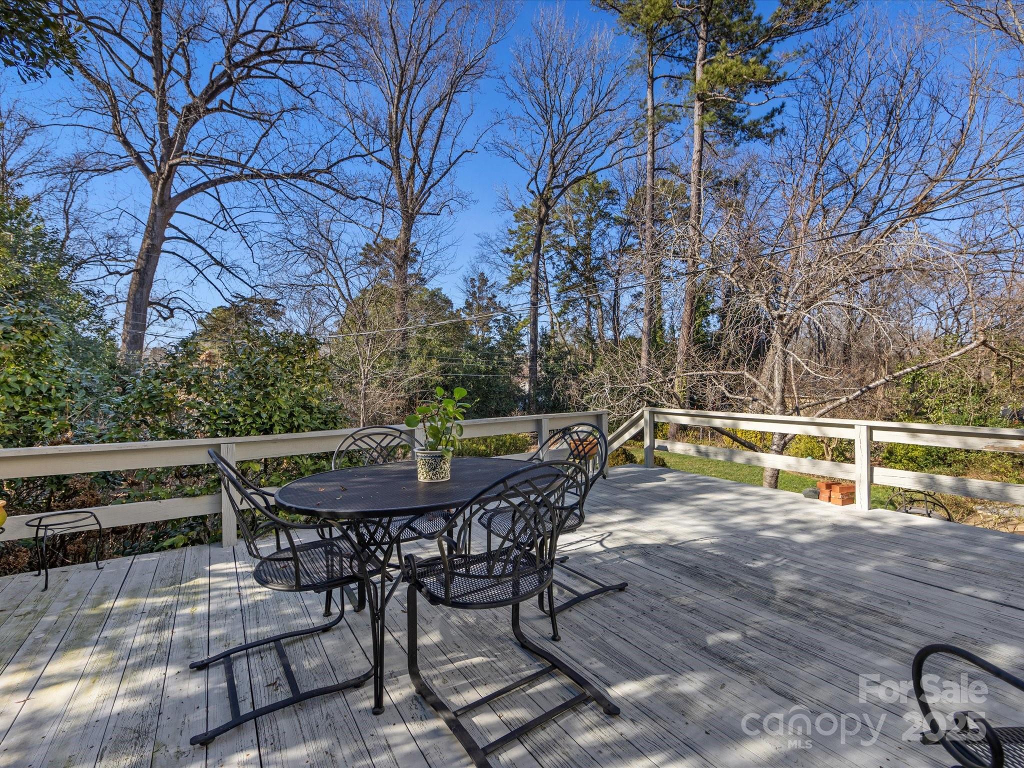 555 Manning Drive Unit: 7