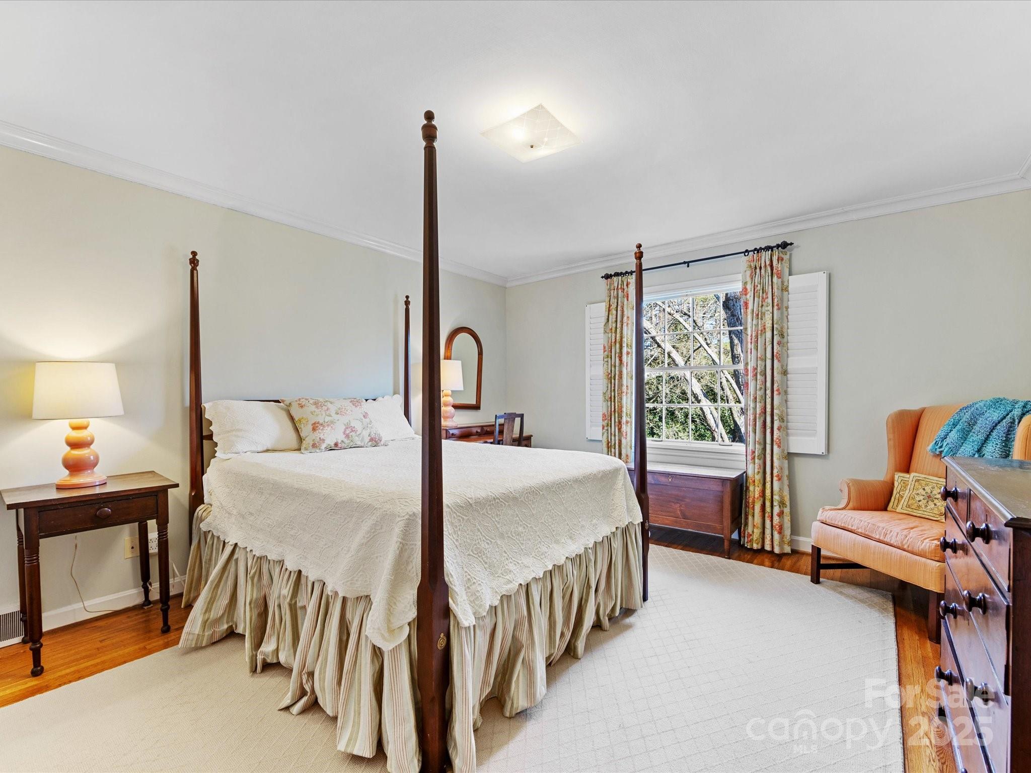 555 Manning Drive Unit: 7