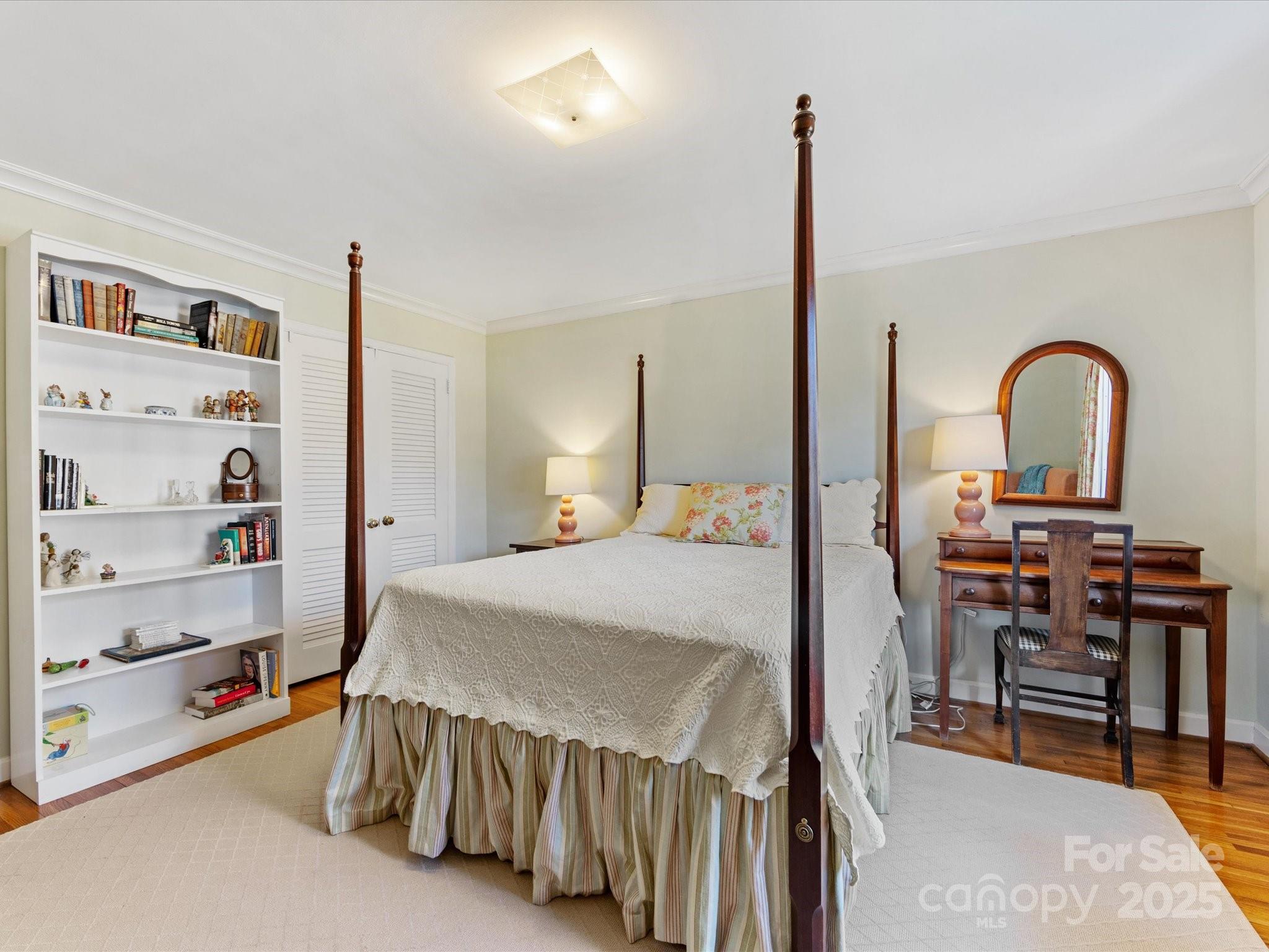 555 Manning Drive Unit: 7