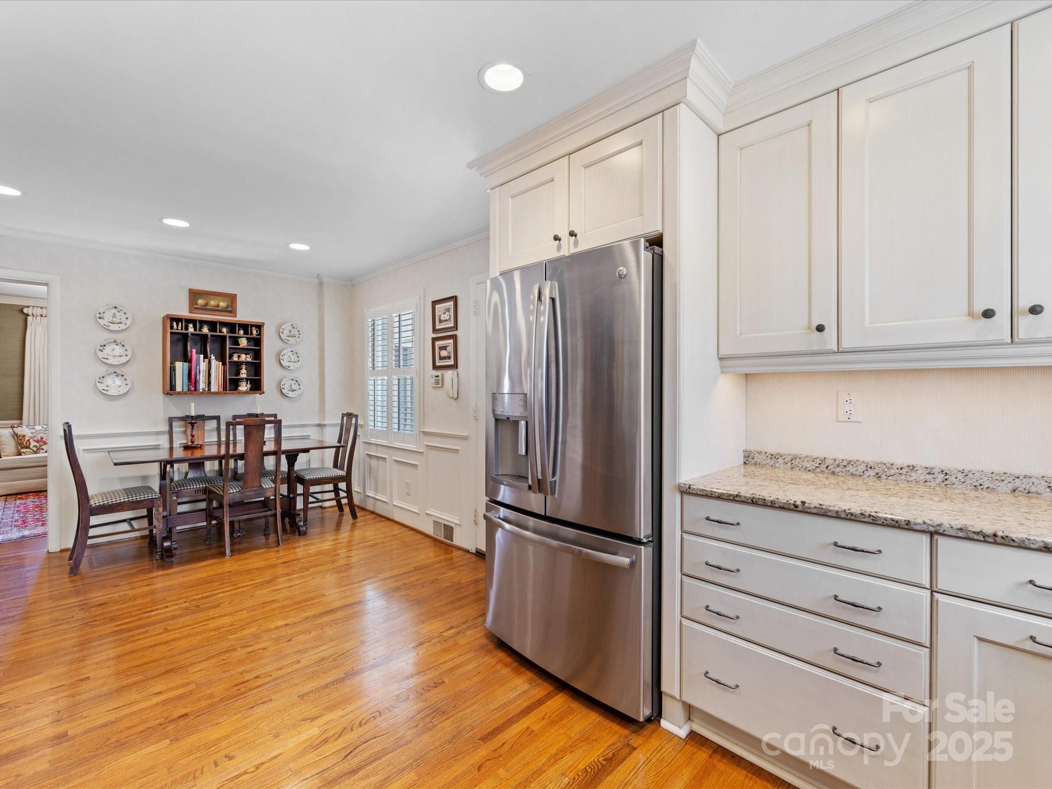 555 Manning Drive Unit: 7