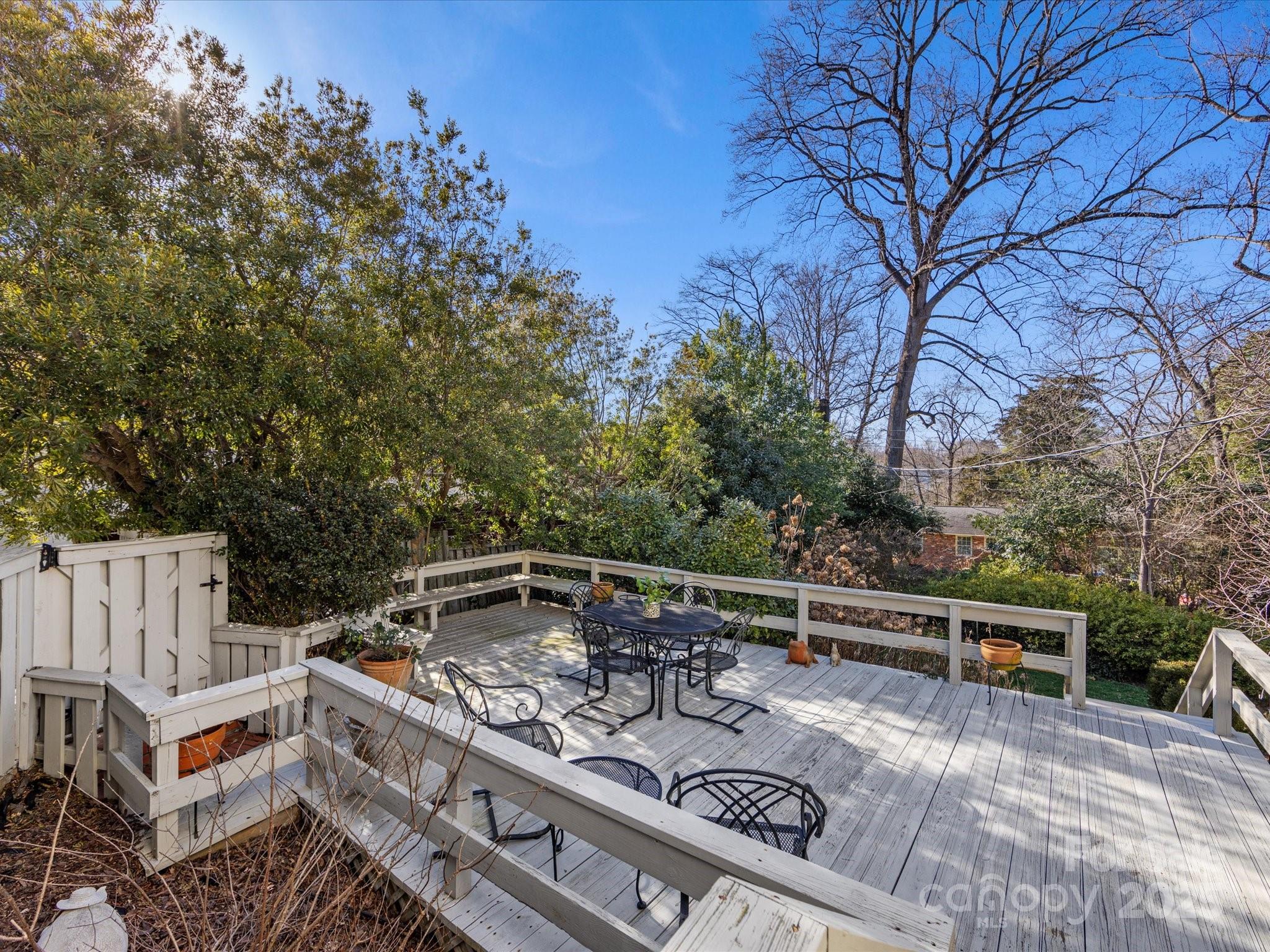 555 Manning Drive Unit: 7