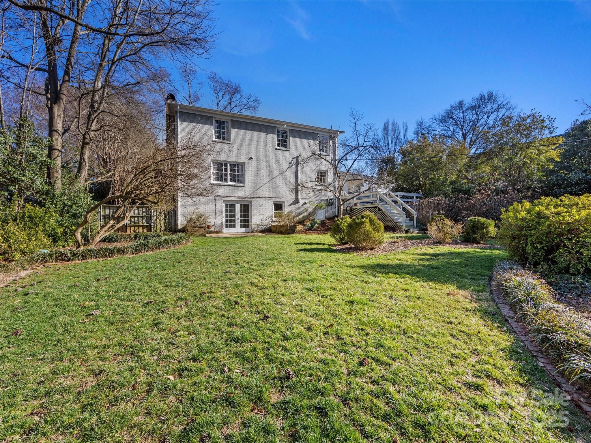 555 Manning Drive Unit: 7