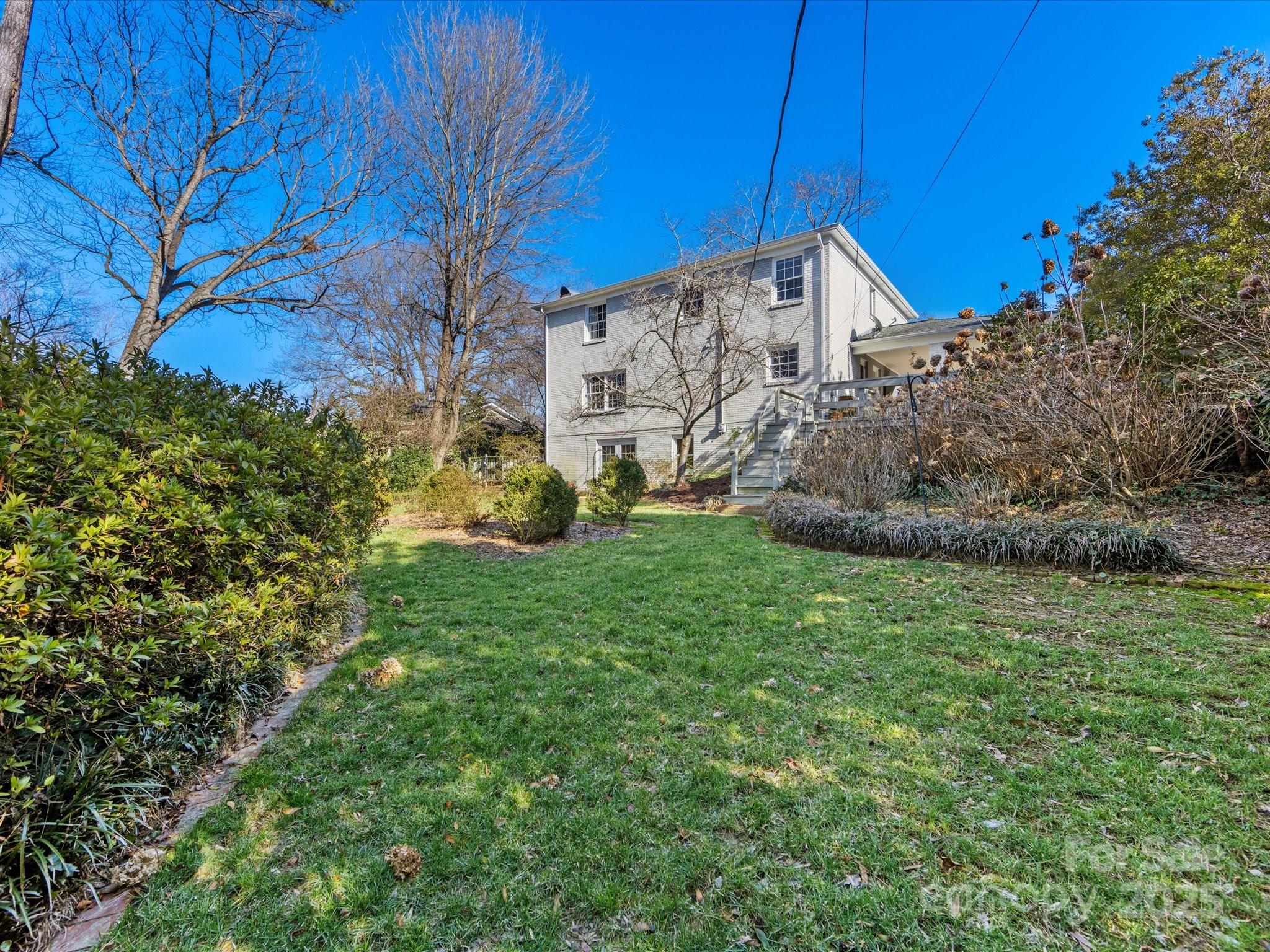 555 Manning Drive Unit: 7
