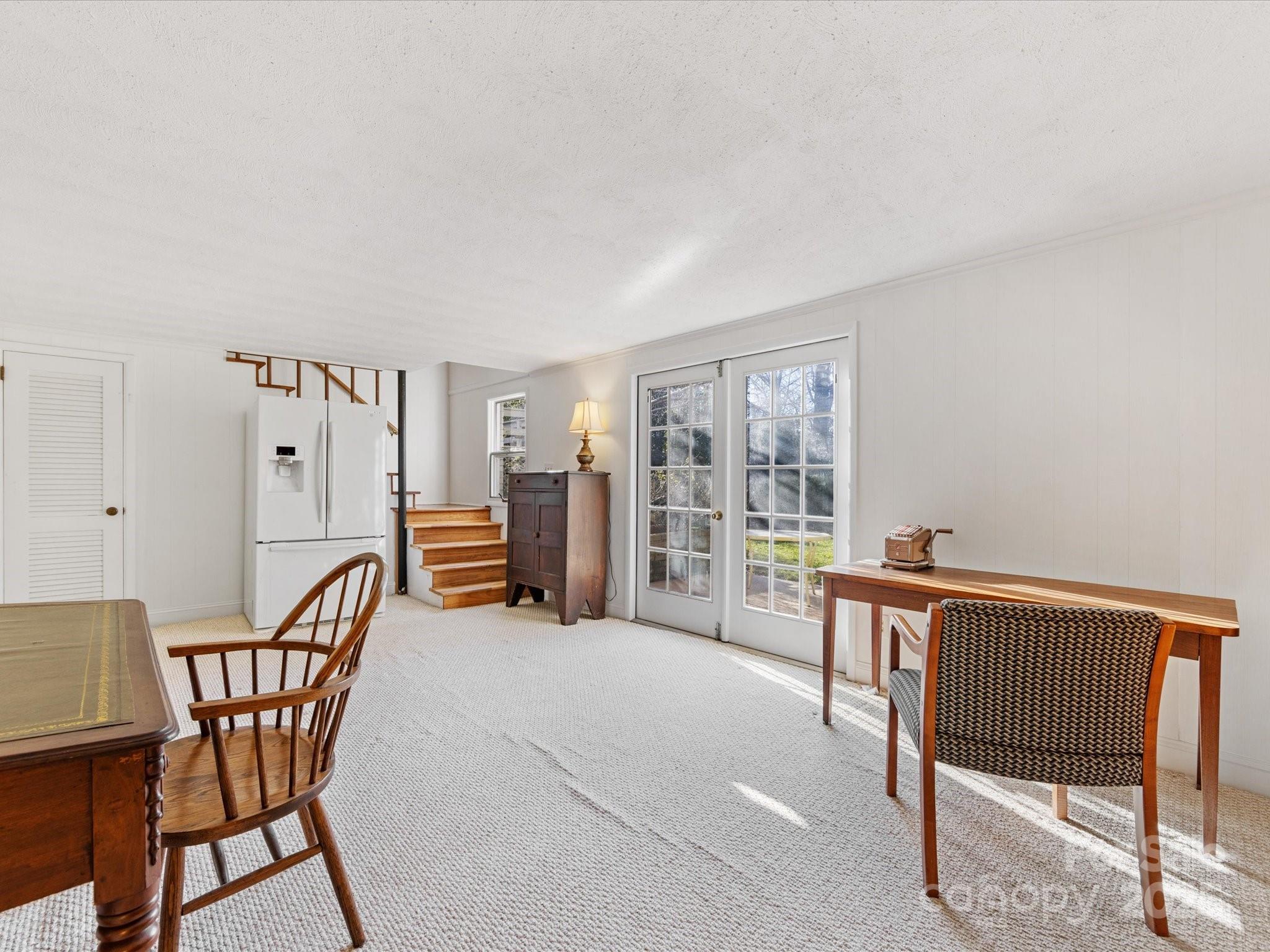 555 Manning Drive Unit: 7