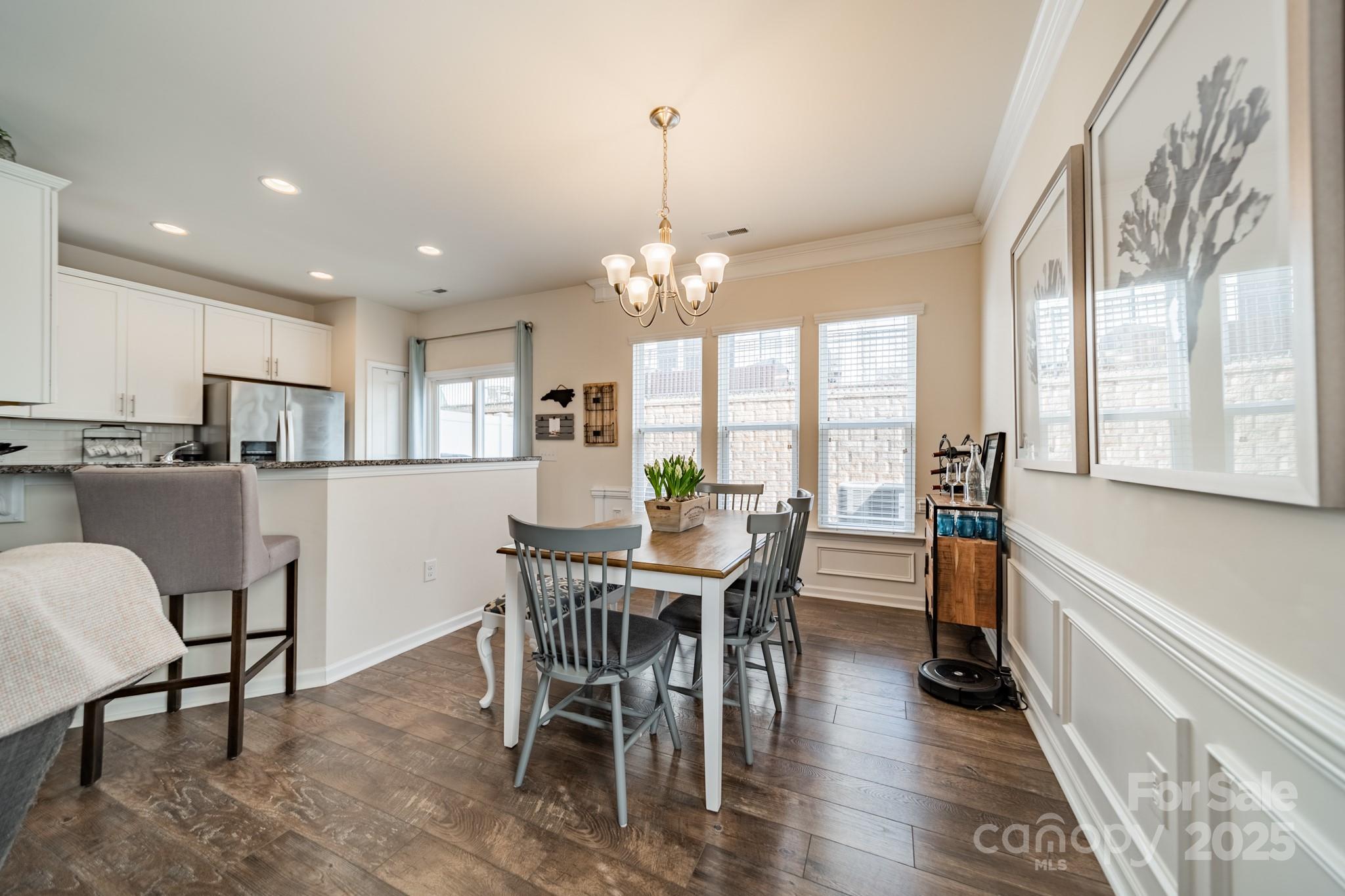 2463 Diplomat Lane