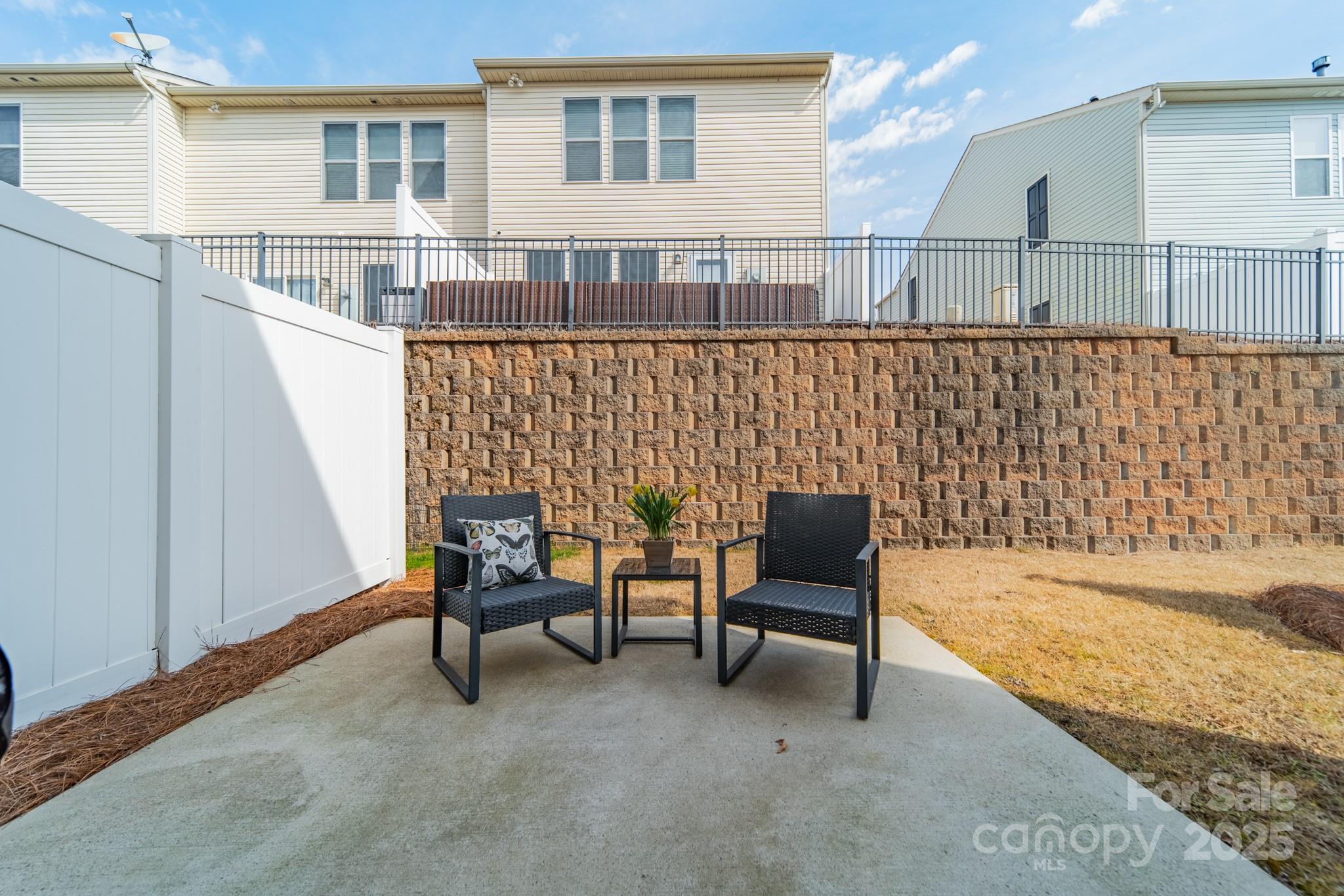 2463 Diplomat Lane