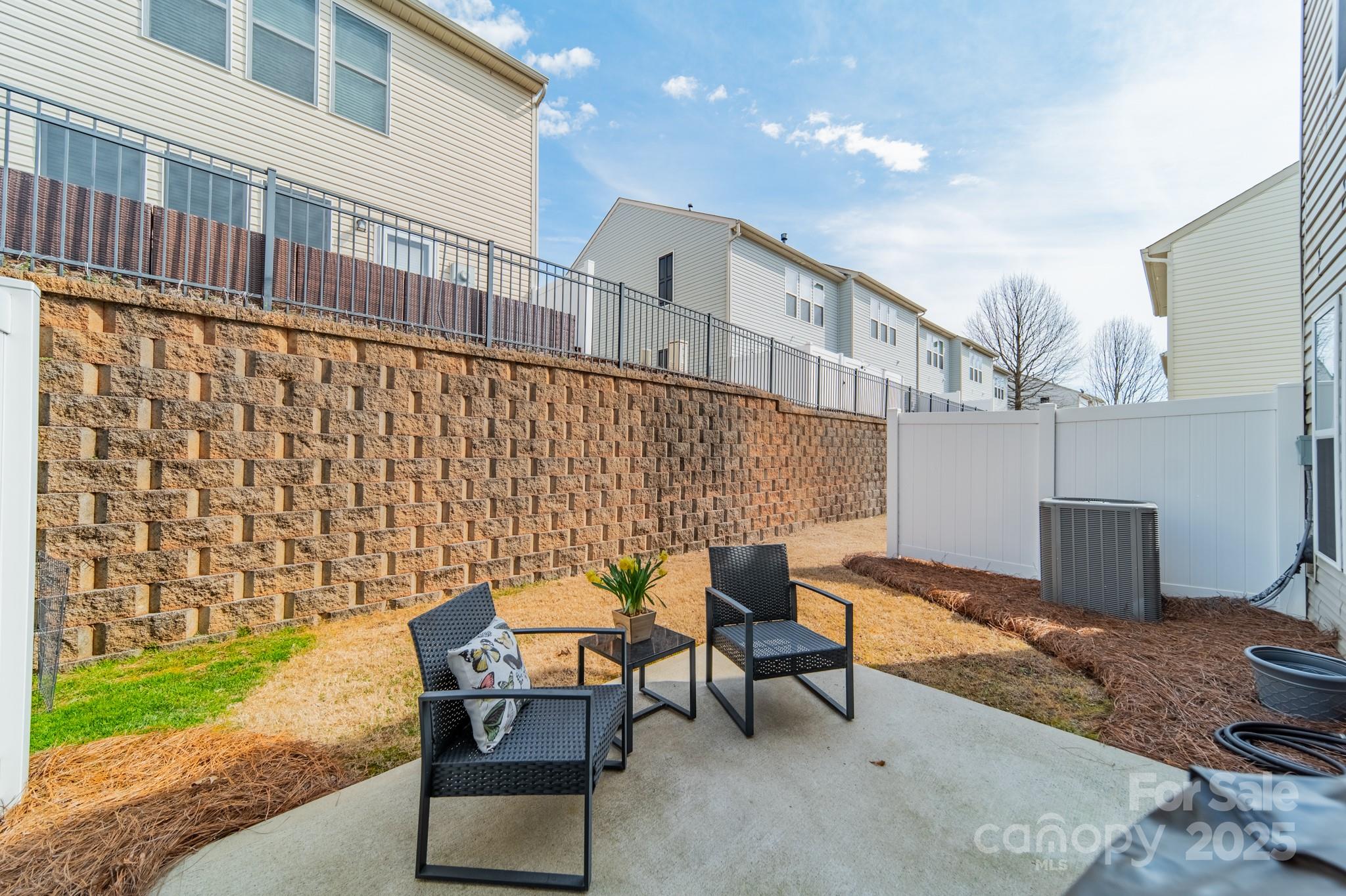 2463 Diplomat Lane
