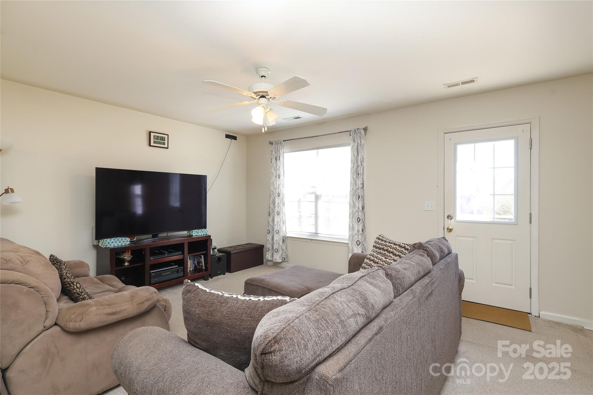 920 Lakehill Road