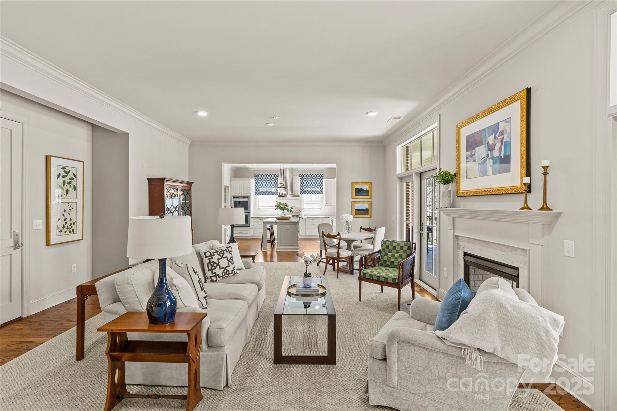 2251 Selwyn Avenue Unit: 201