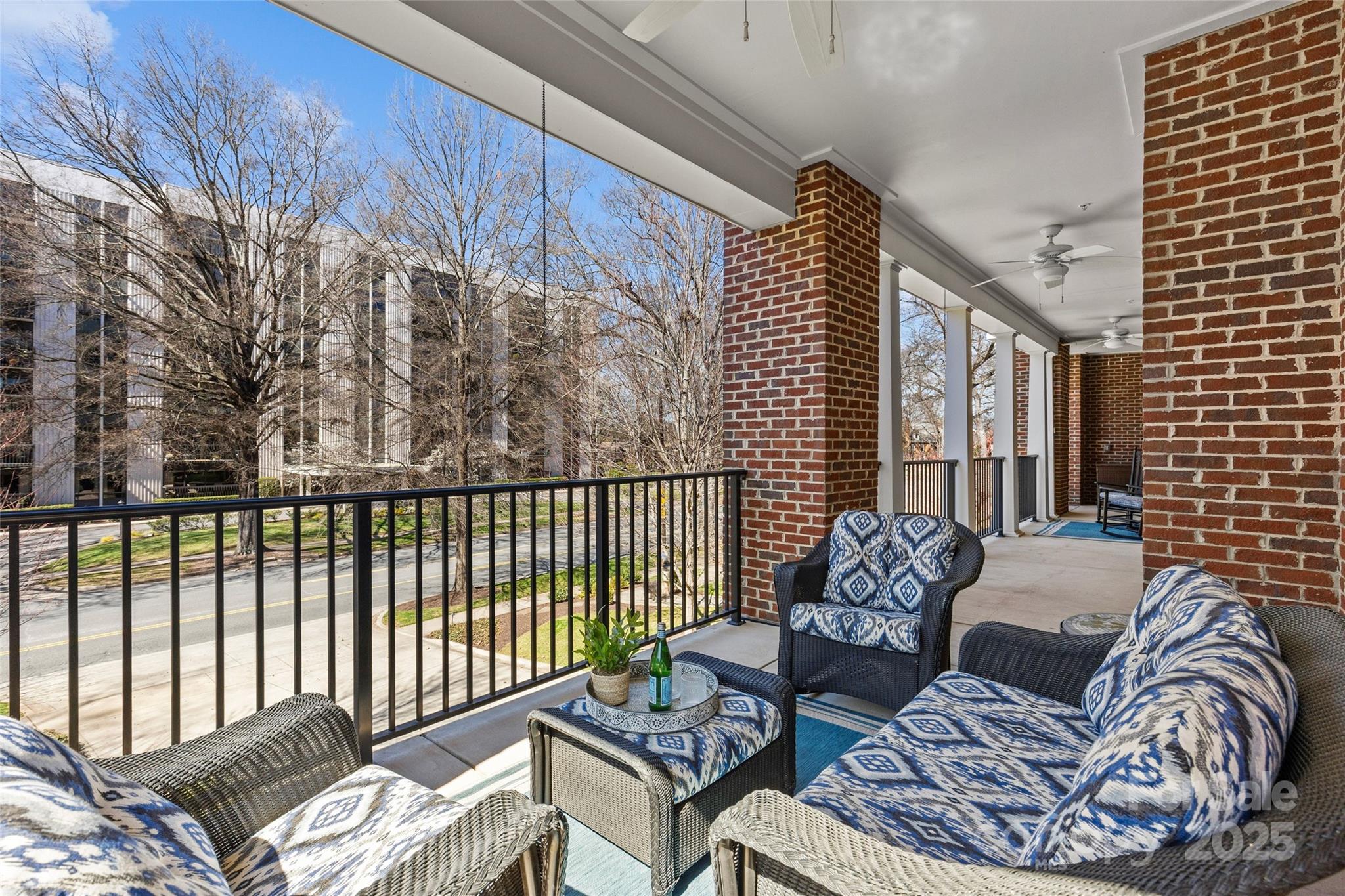 2251 Selwyn Avenue Unit: 201