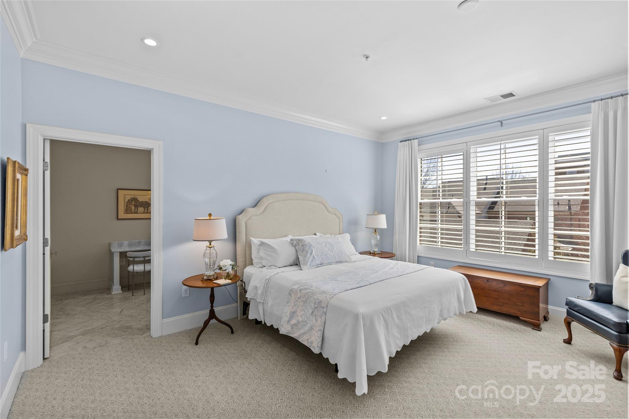 2251 Selwyn Avenue Unit: 201