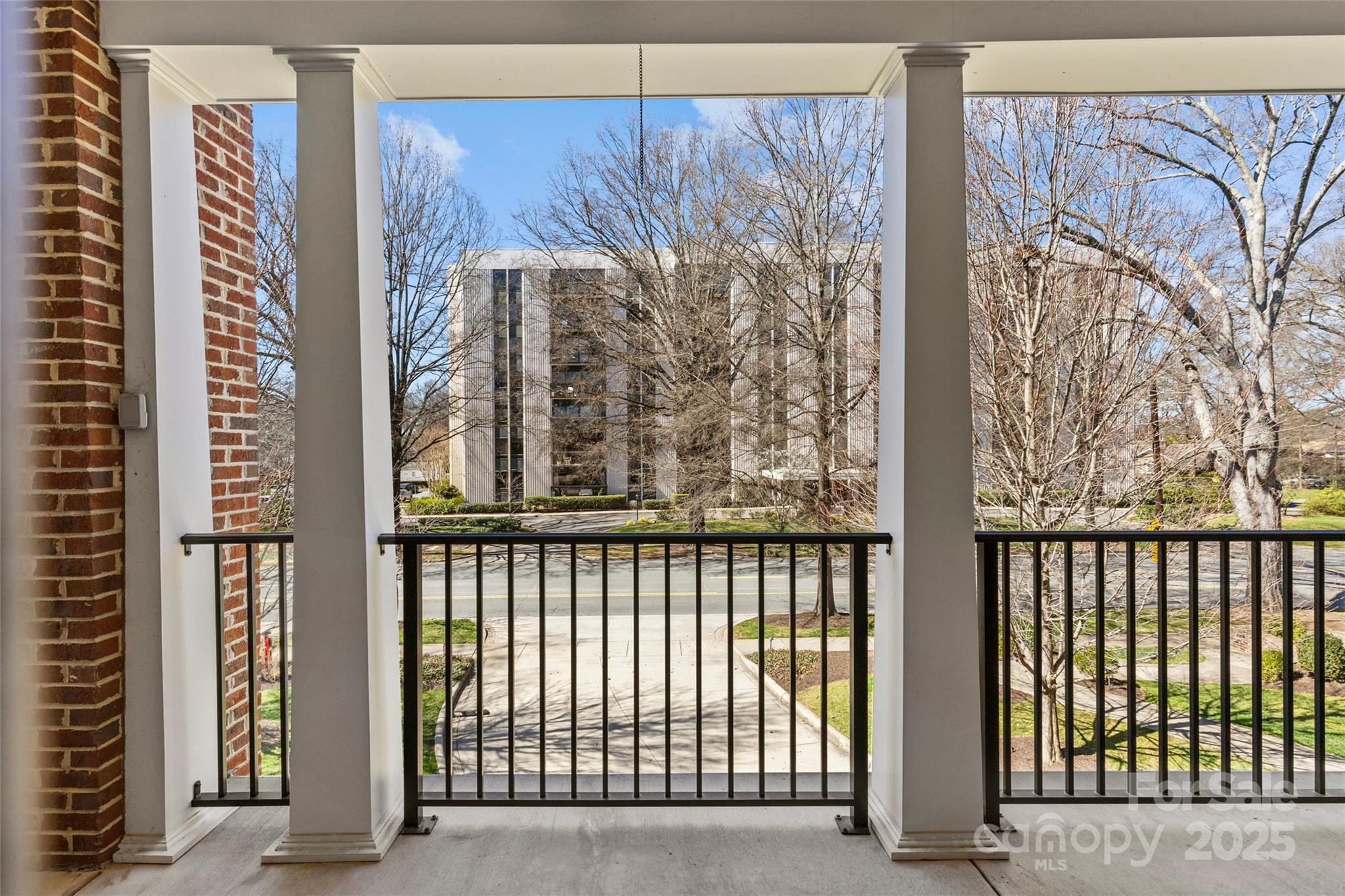 2251 Selwyn Avenue Unit: 201