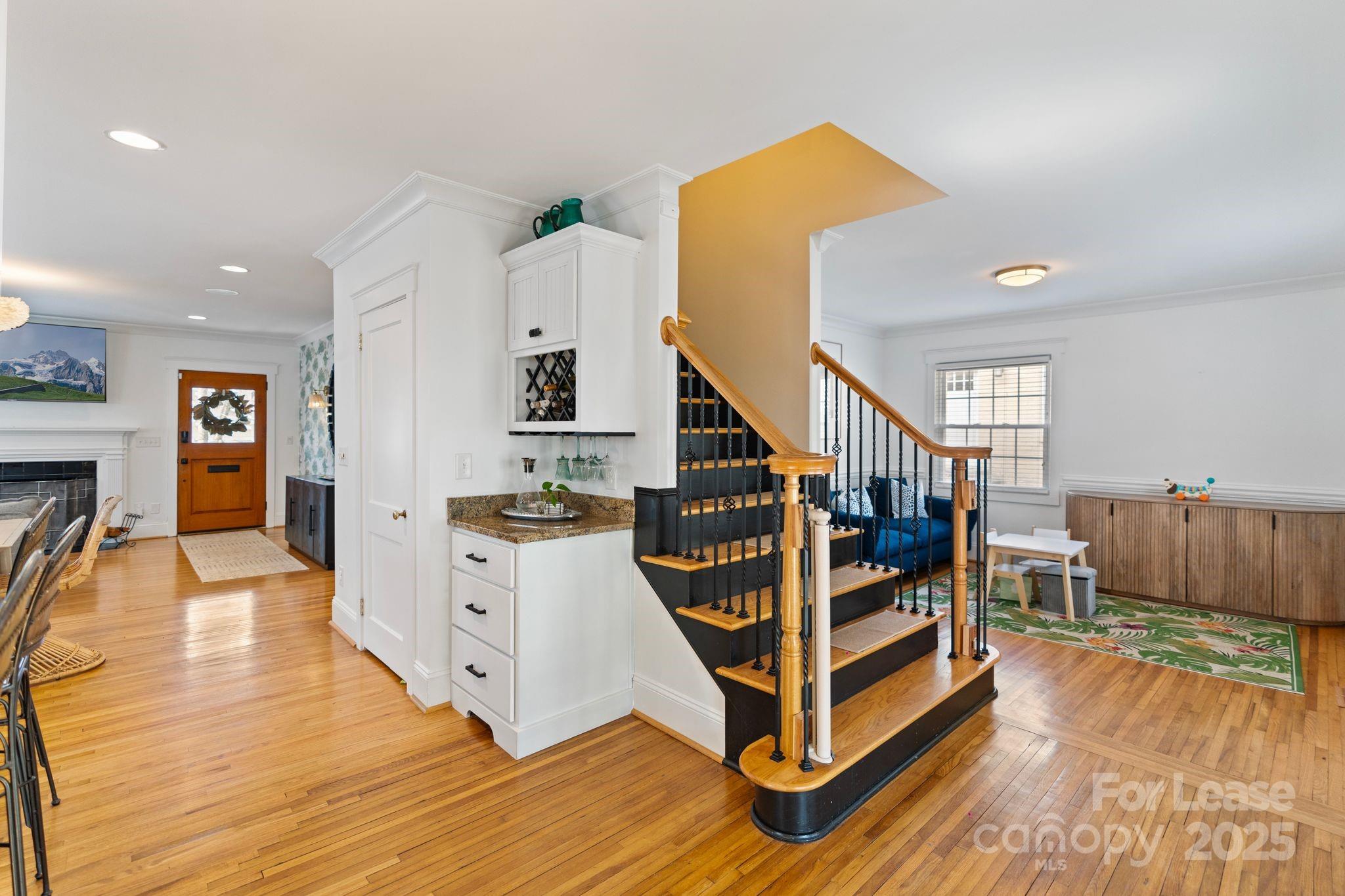 425 E Tremont Avenue