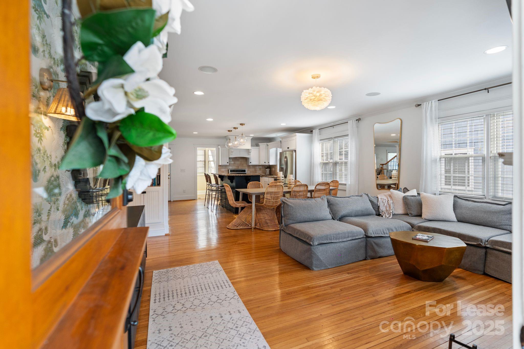 425 E Tremont Avenue