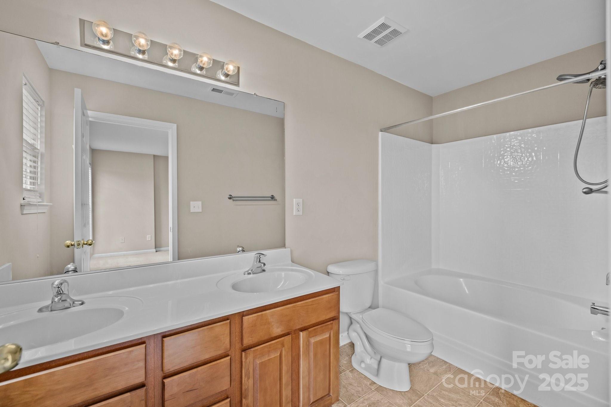 15662 King Louis Court