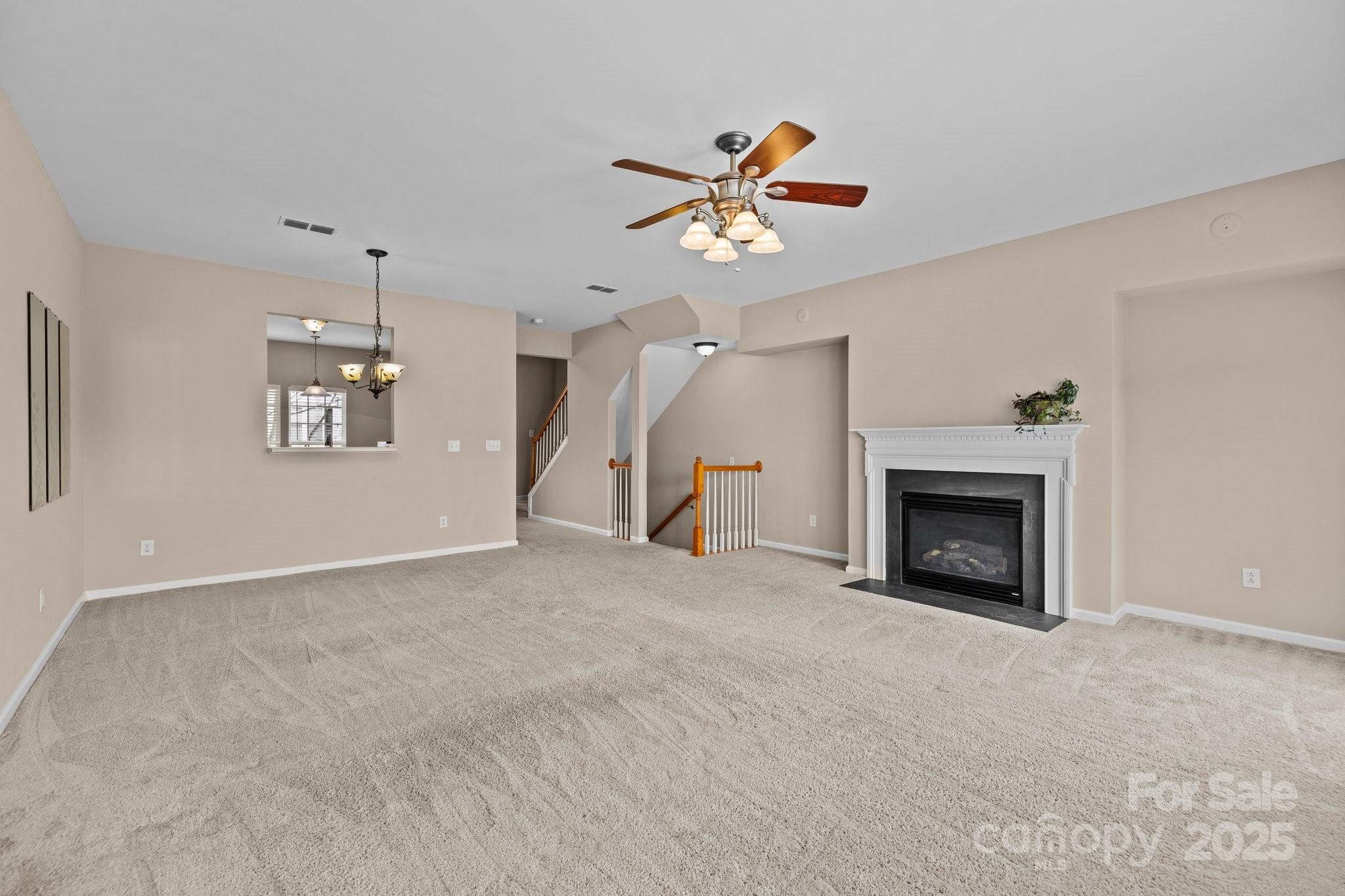 15662 King Louis Court