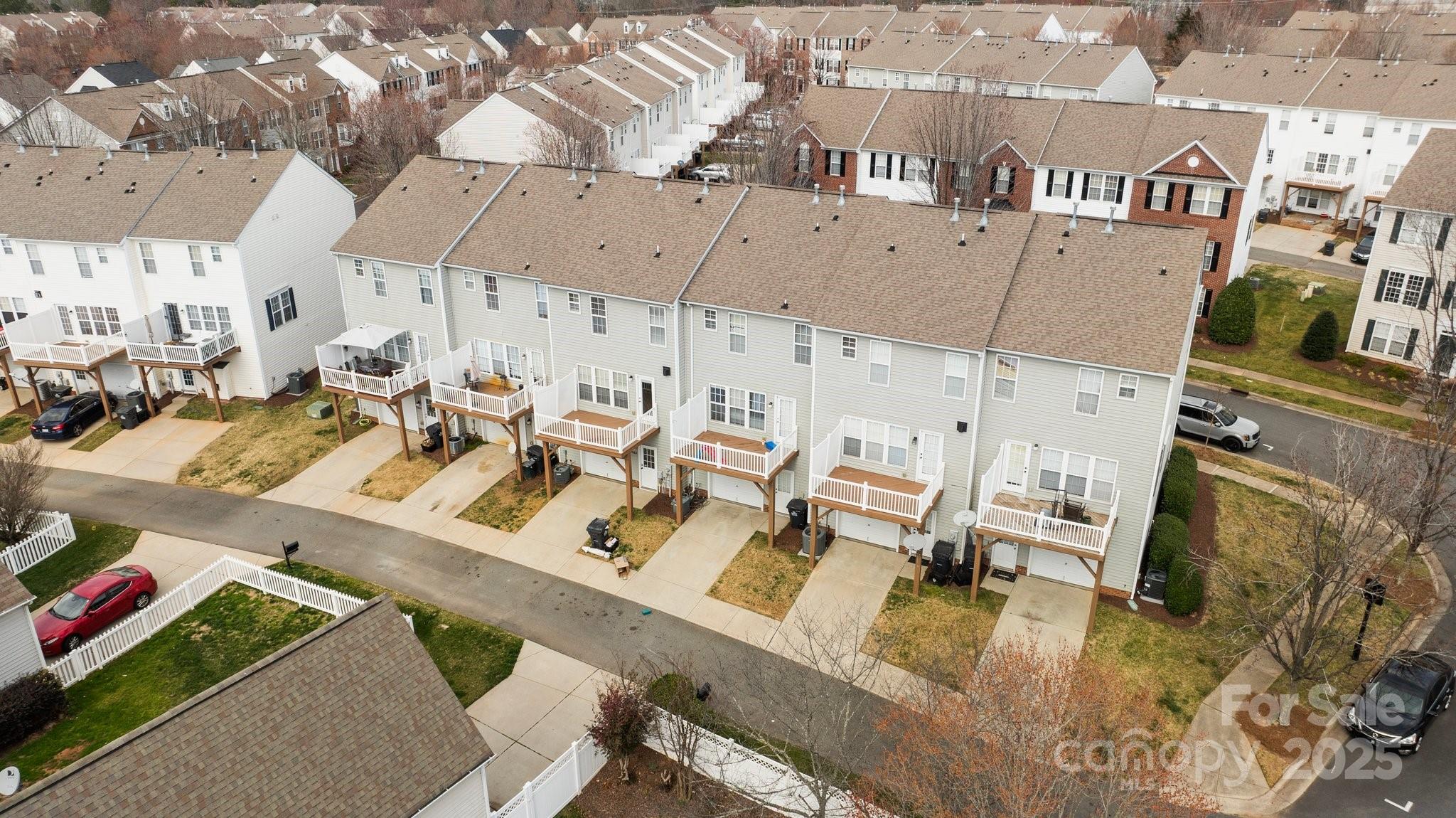 15662 King Louis Court