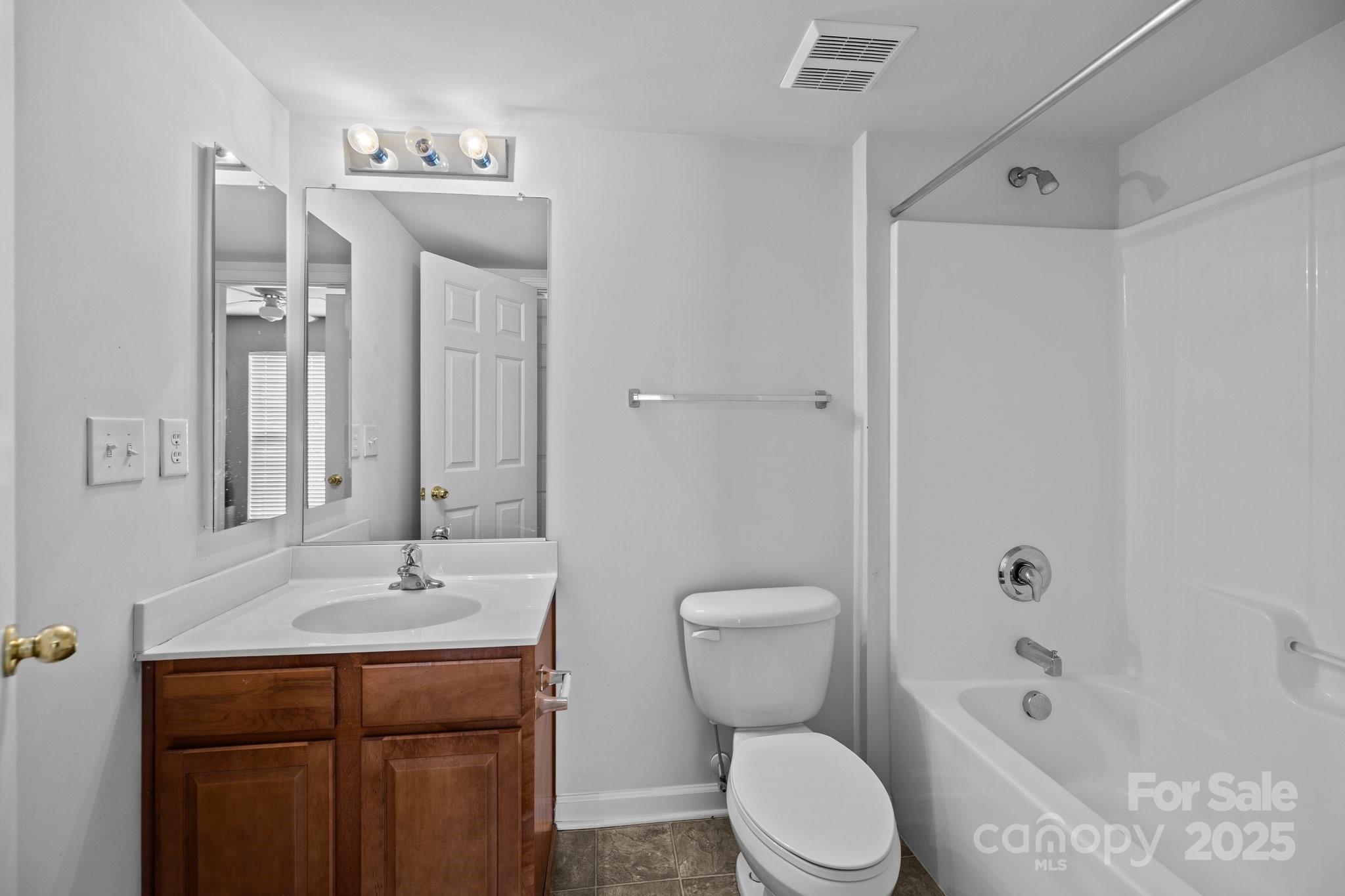 15662 King Louis Court