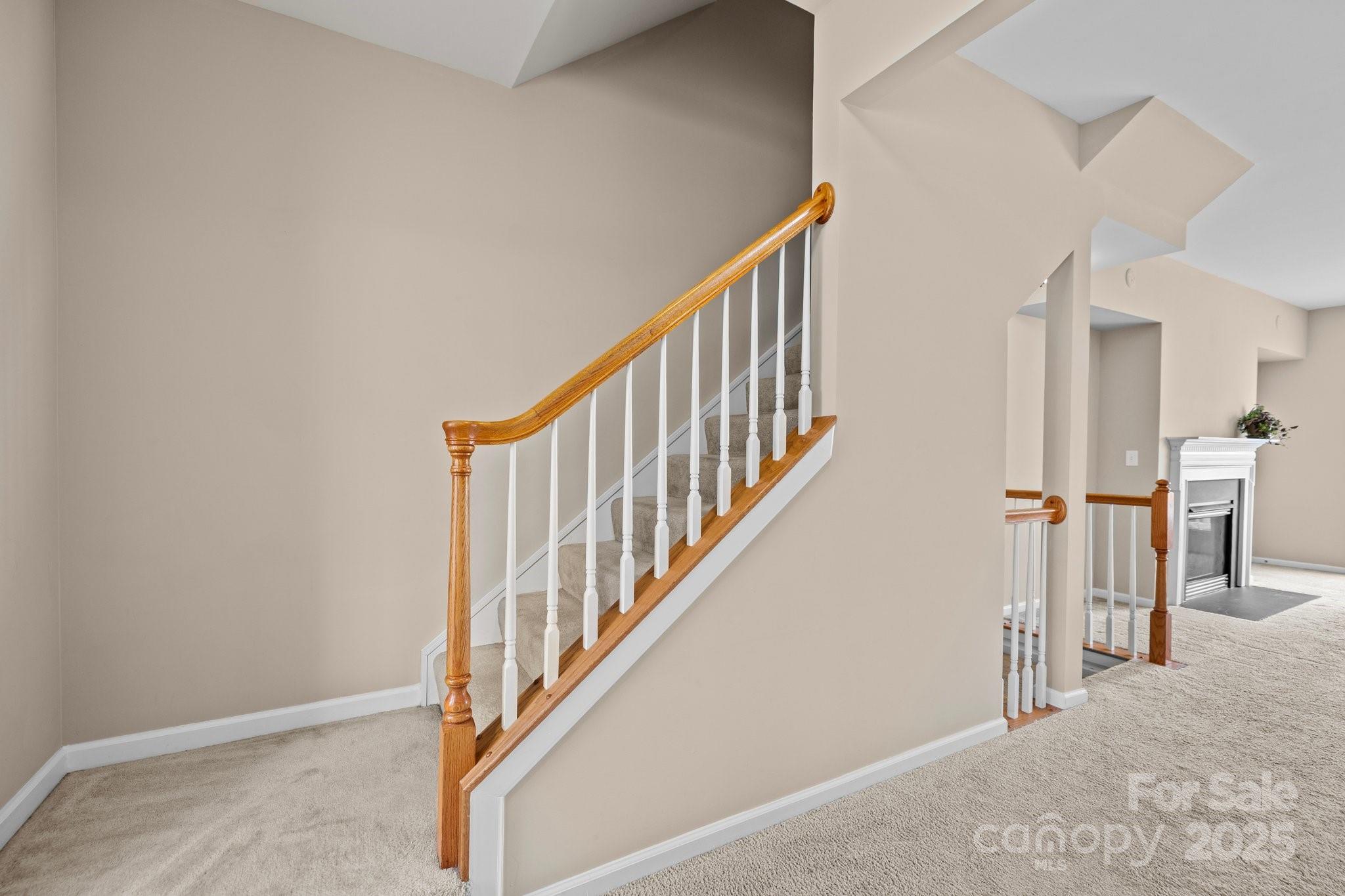 15662 King Louis Court