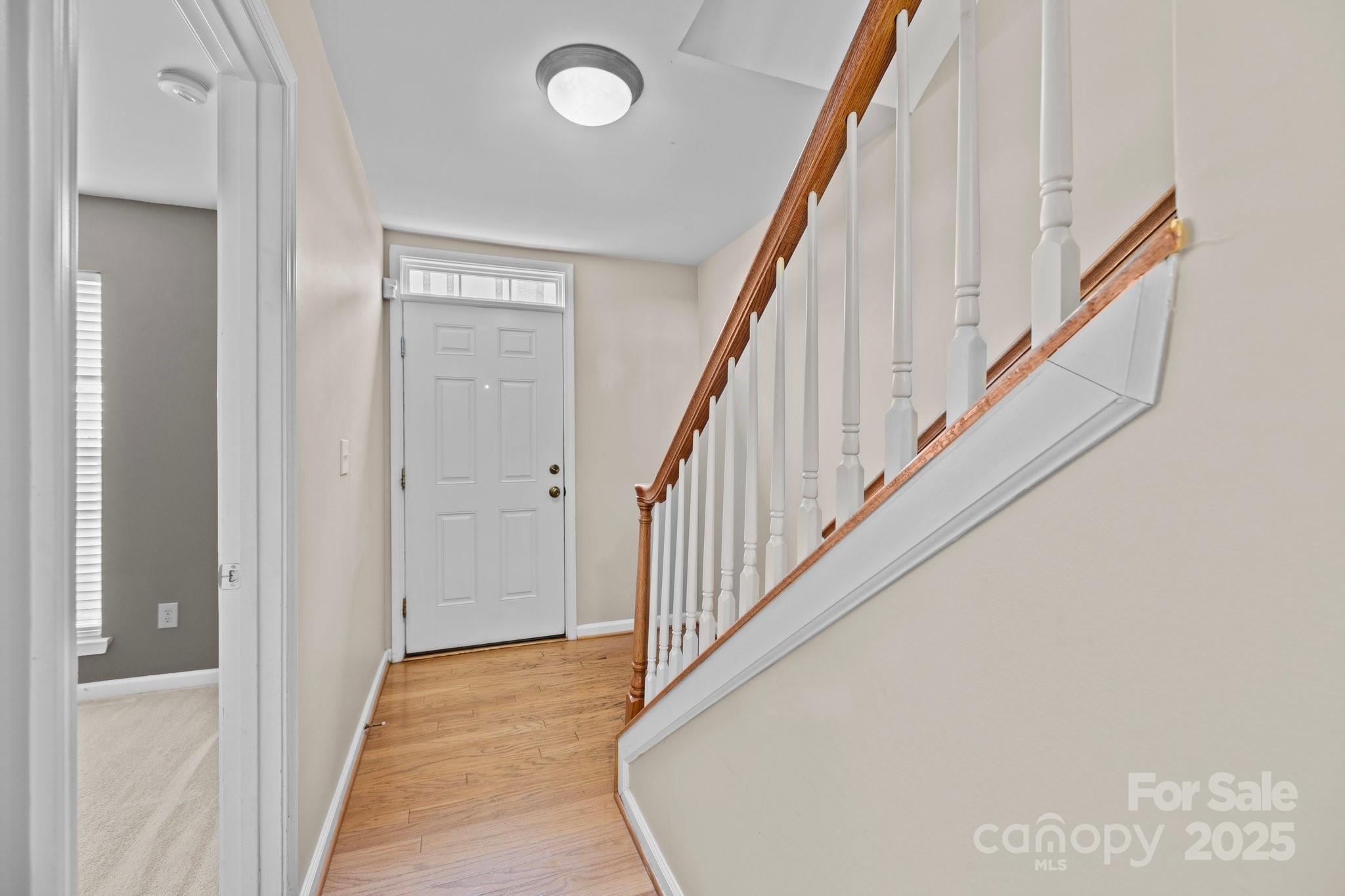 15662 King Louis Court